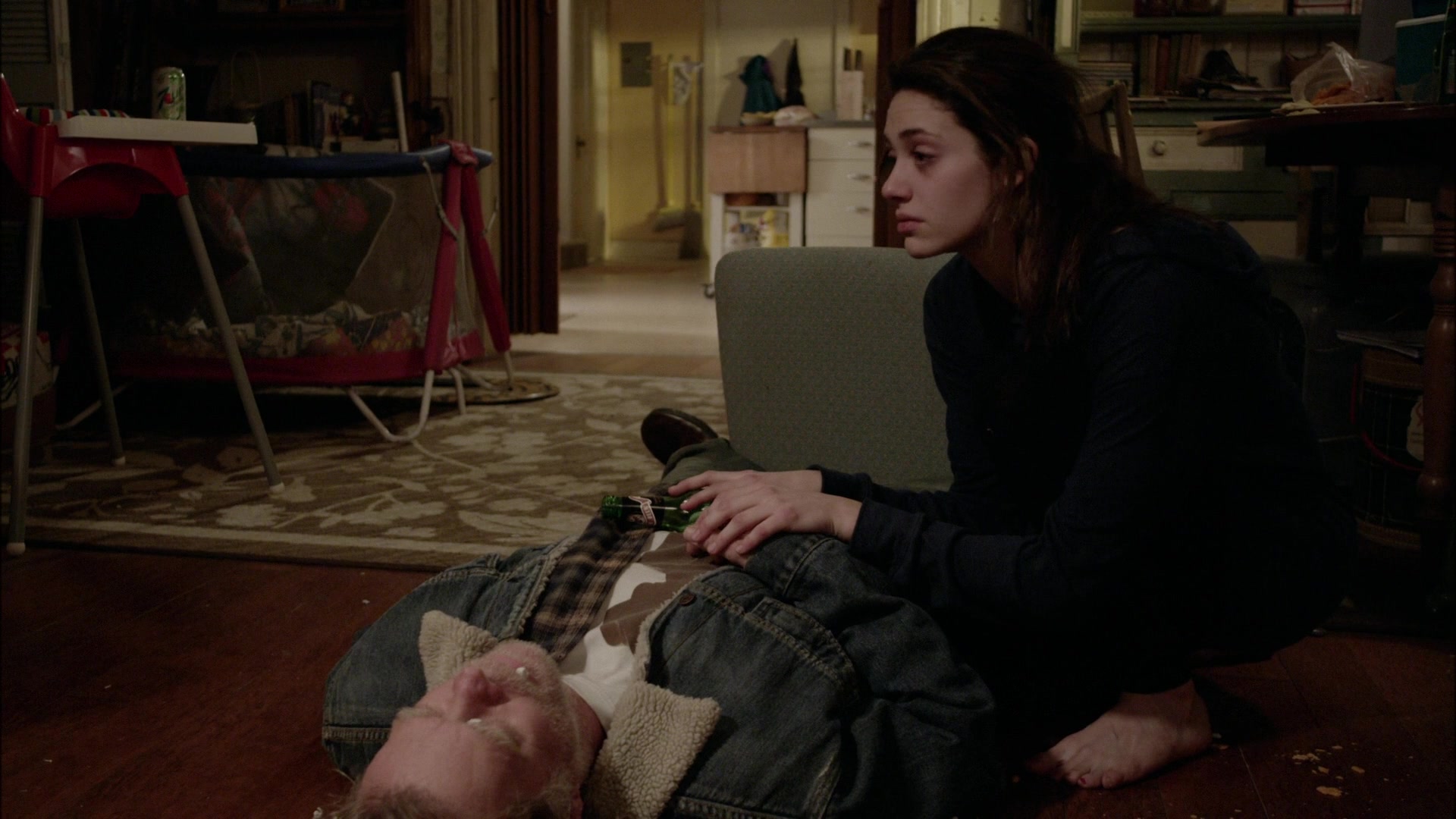 Shameless_US_S01E01_1080p_ERW_004969.jpg