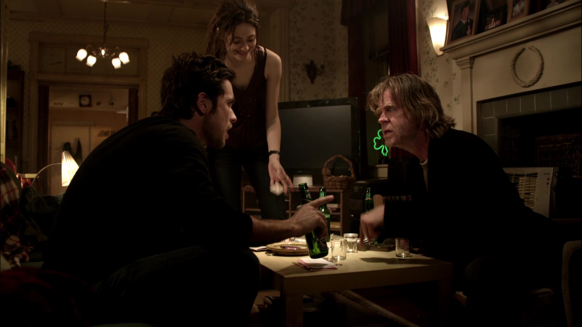 Shameless_US_S01E01_1080p_ERW_006768.jpg