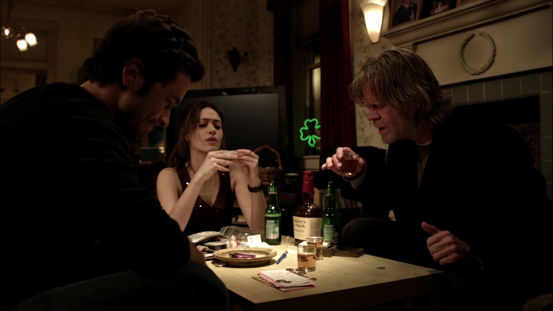 Shameless_US_S01E01_1080p_ERW_006864.jpg