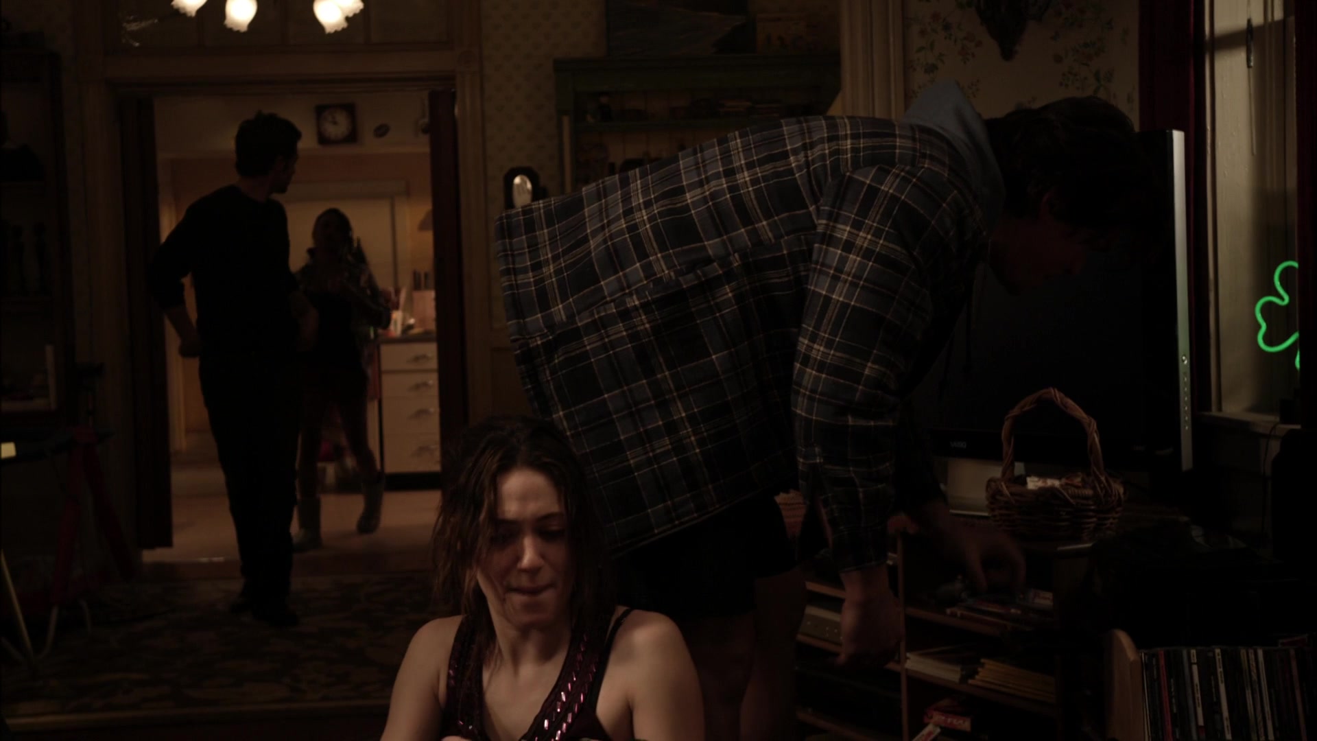 Shameless_US_S01E01_1080p_ERW_007109.jpg