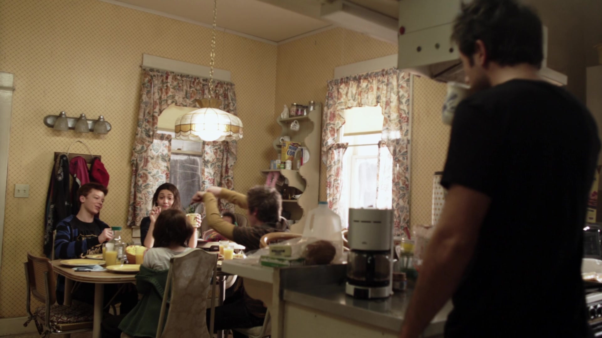 Shameless_US_S01E01_1080p_ERW_007785.jpg