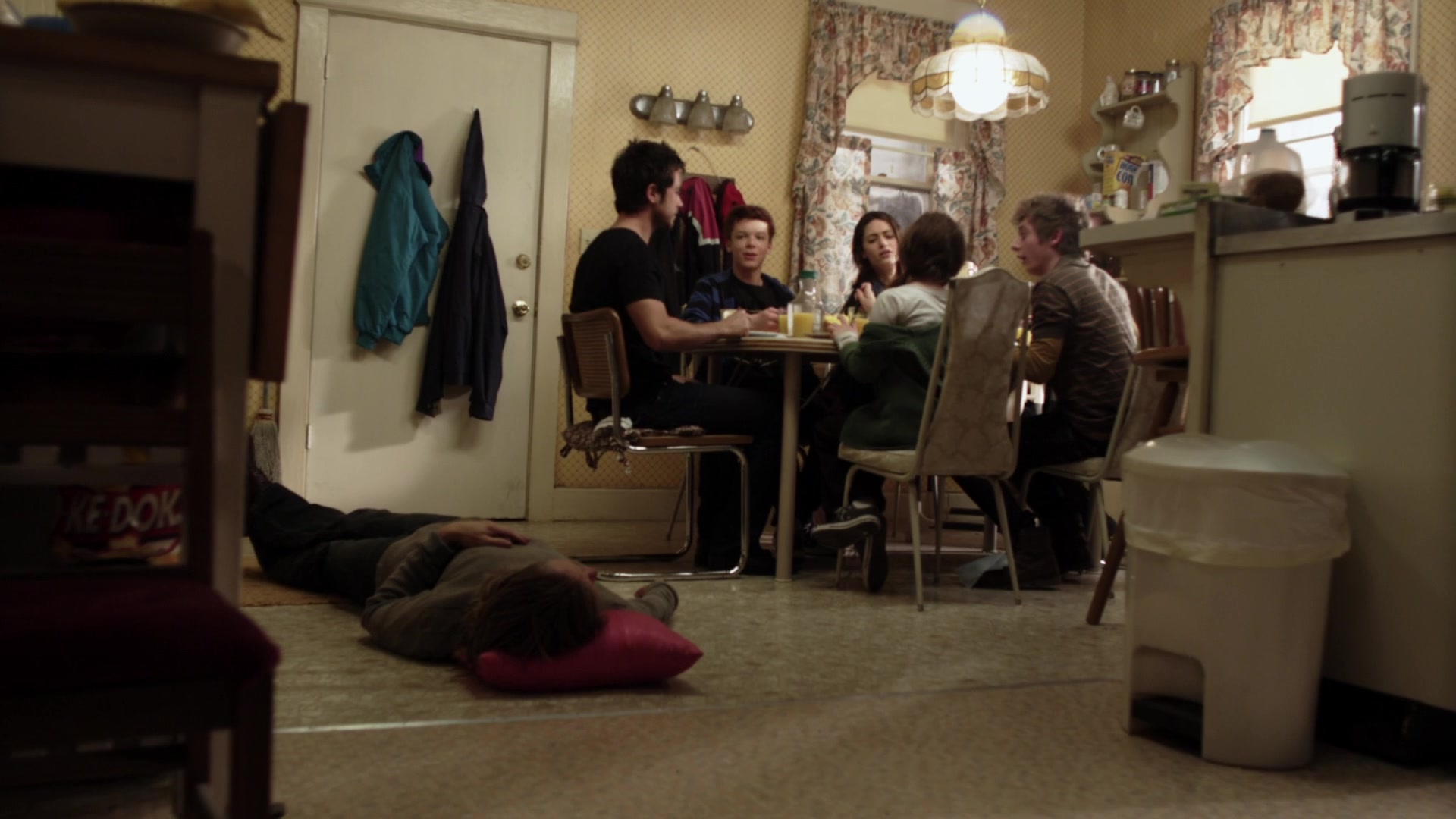 Shameless_US_S01E01_1080p_ERW_007827.jpg