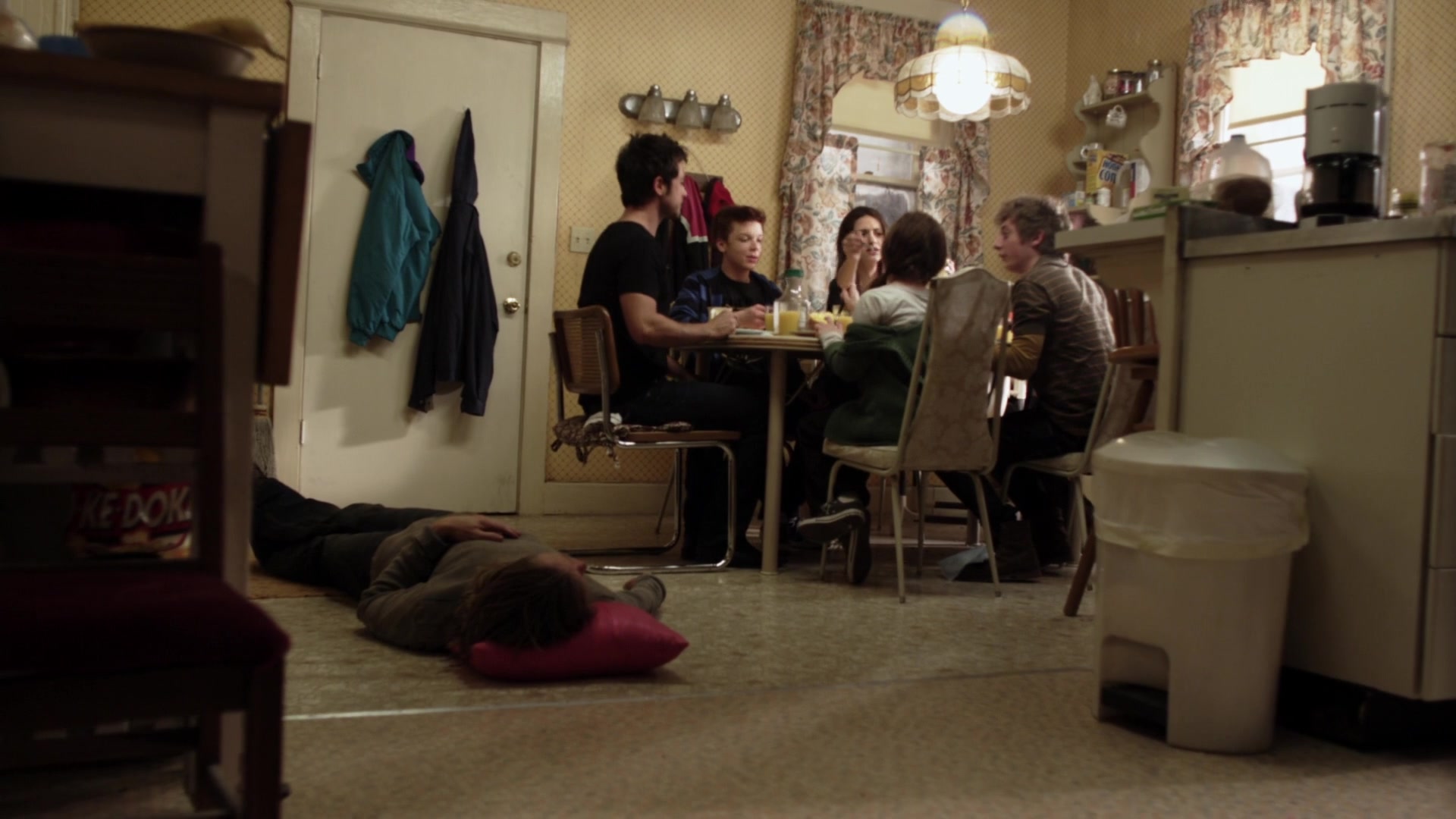 Shameless_US_S01E01_1080p_ERW_007828.jpg