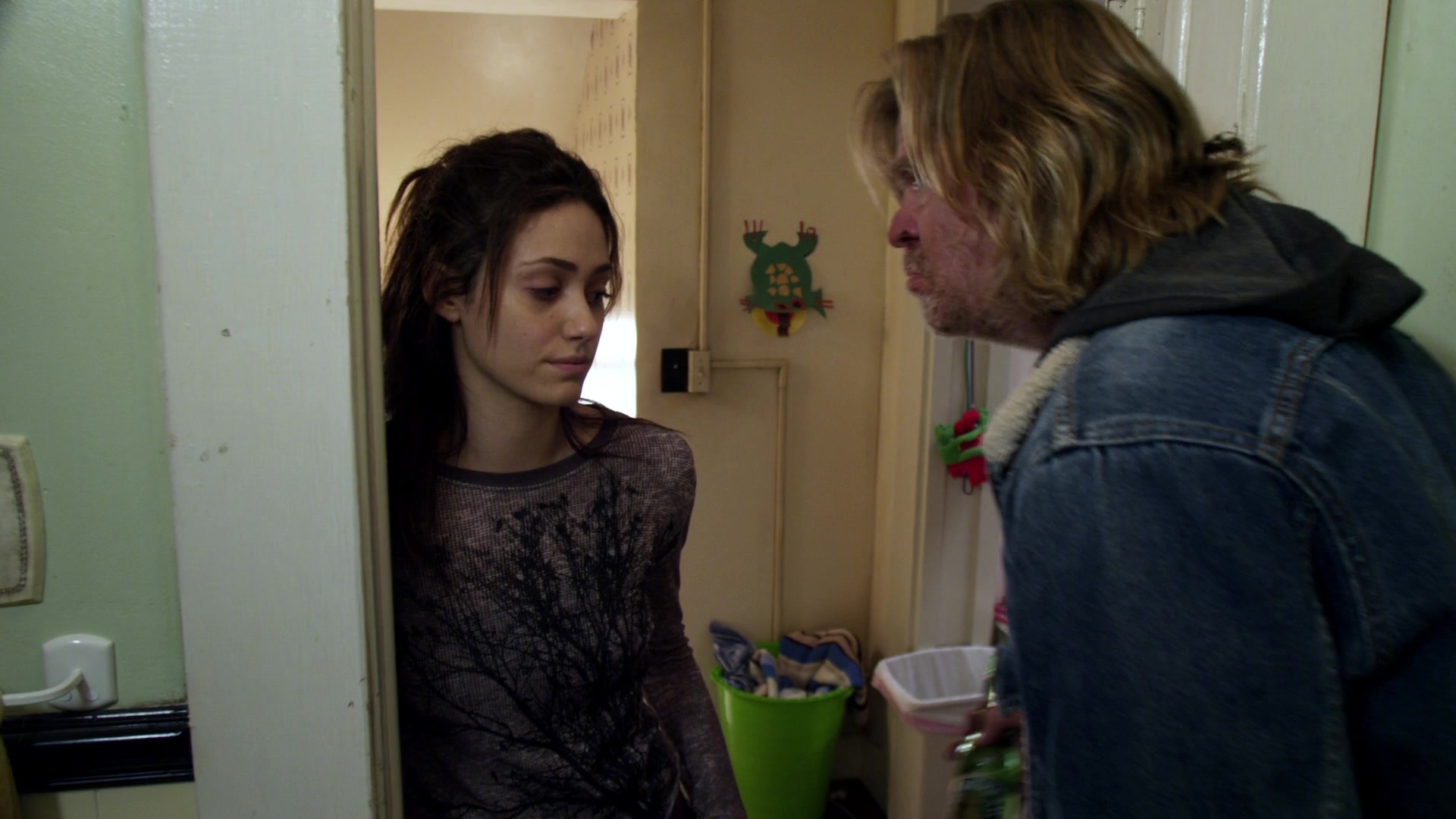 Shameless_US_S01E02_1080p_ERW_004529.jpg