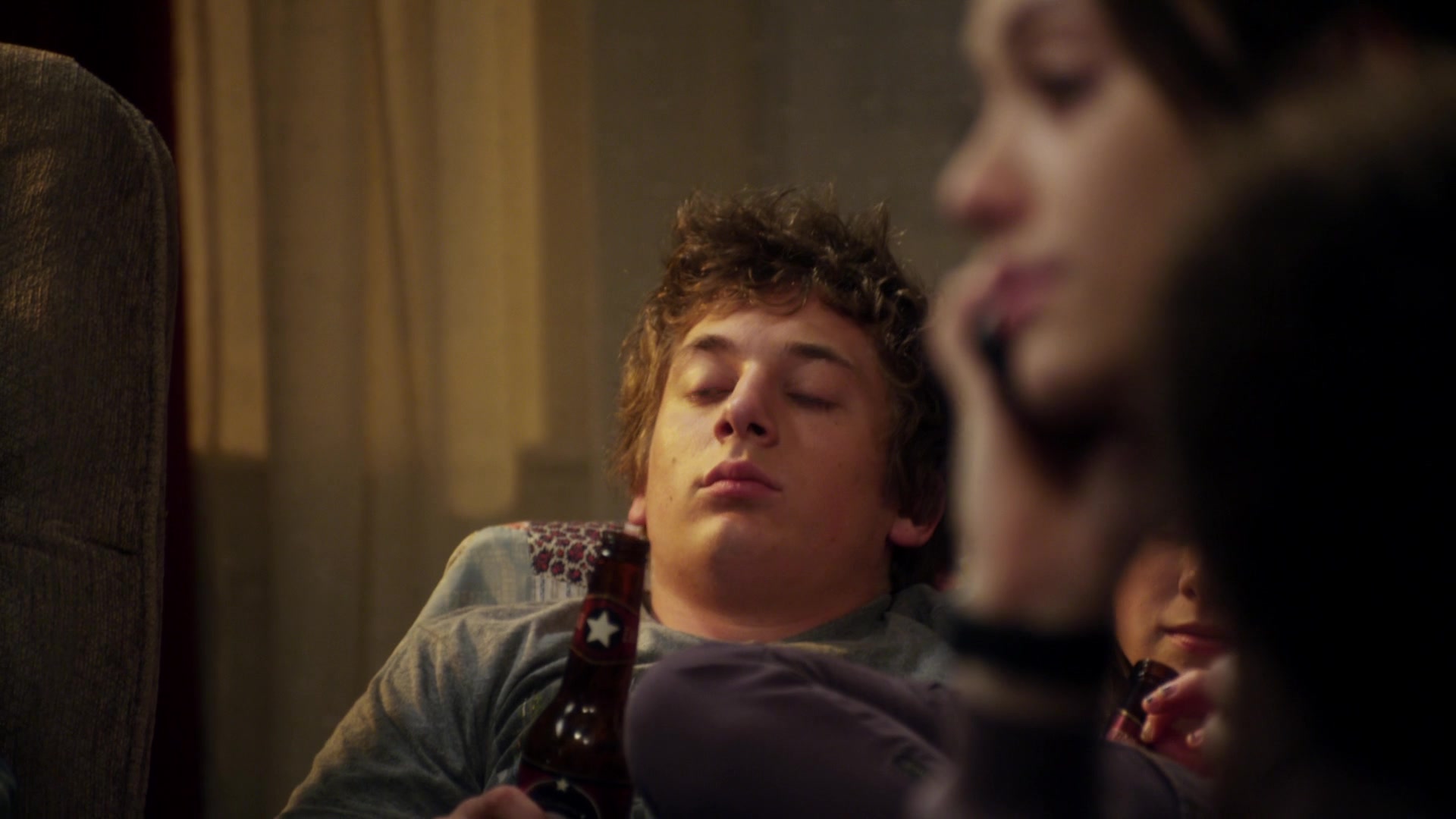 Shameless_US_S01E02_1080p_ERW_007165.jpg