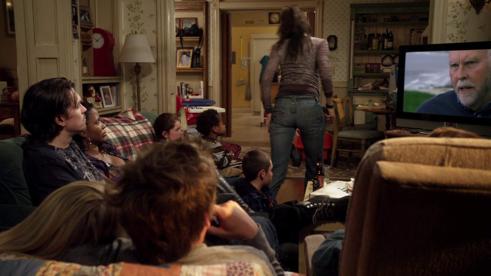 Shameless_US_S01E02_1080p_ERW_007181.jpg