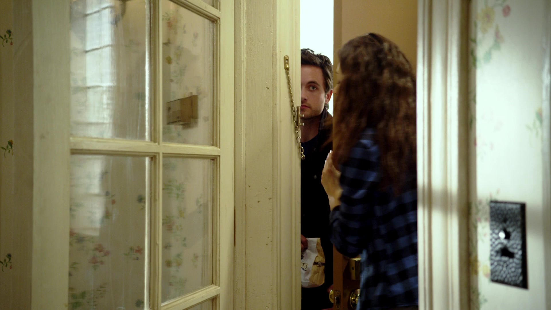 Shameless_US_S01E03_1080p_ERW_001552.jpg