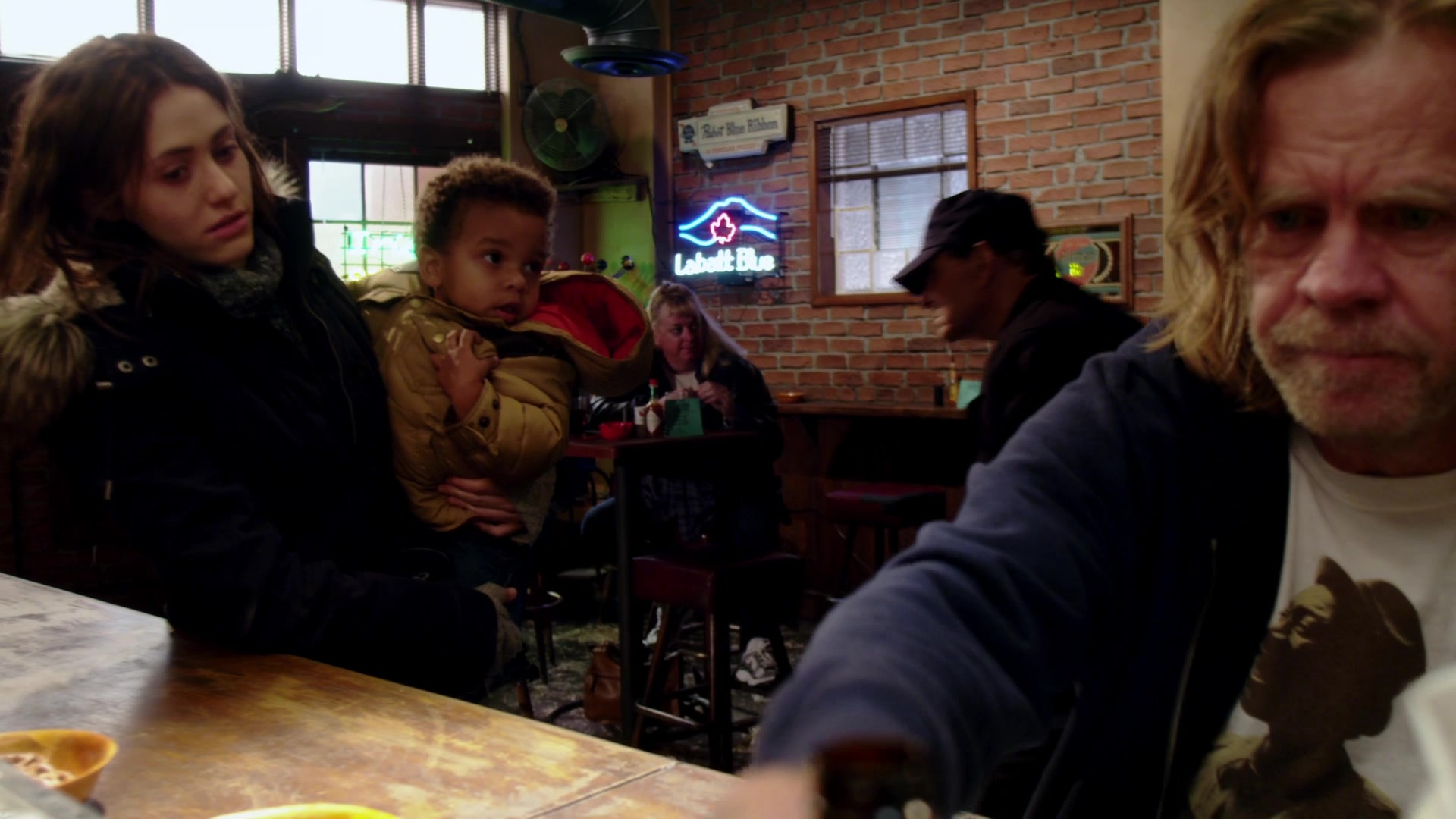 Shameless_US_S01E03_1080p_ERW_003057.jpg