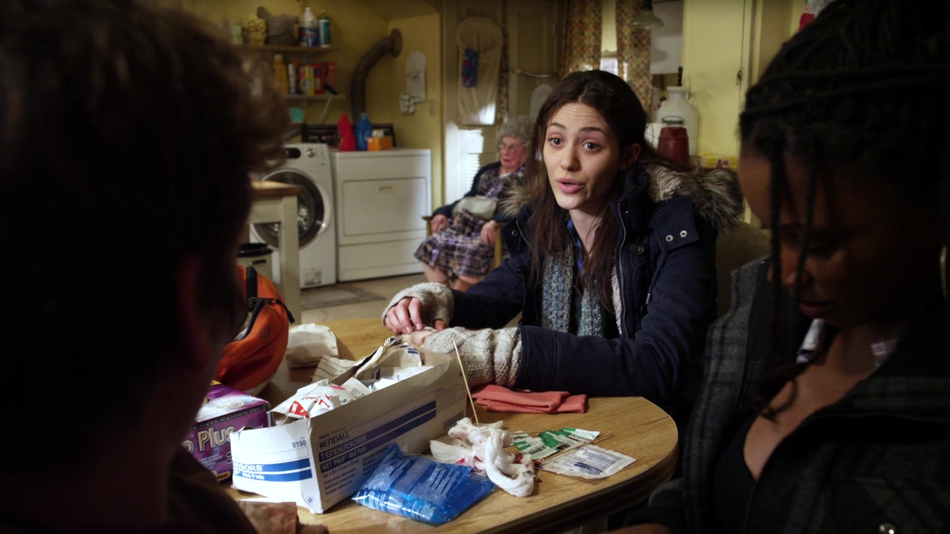 Shameless_US_S01E03_1080p_ERW_004192.jpg