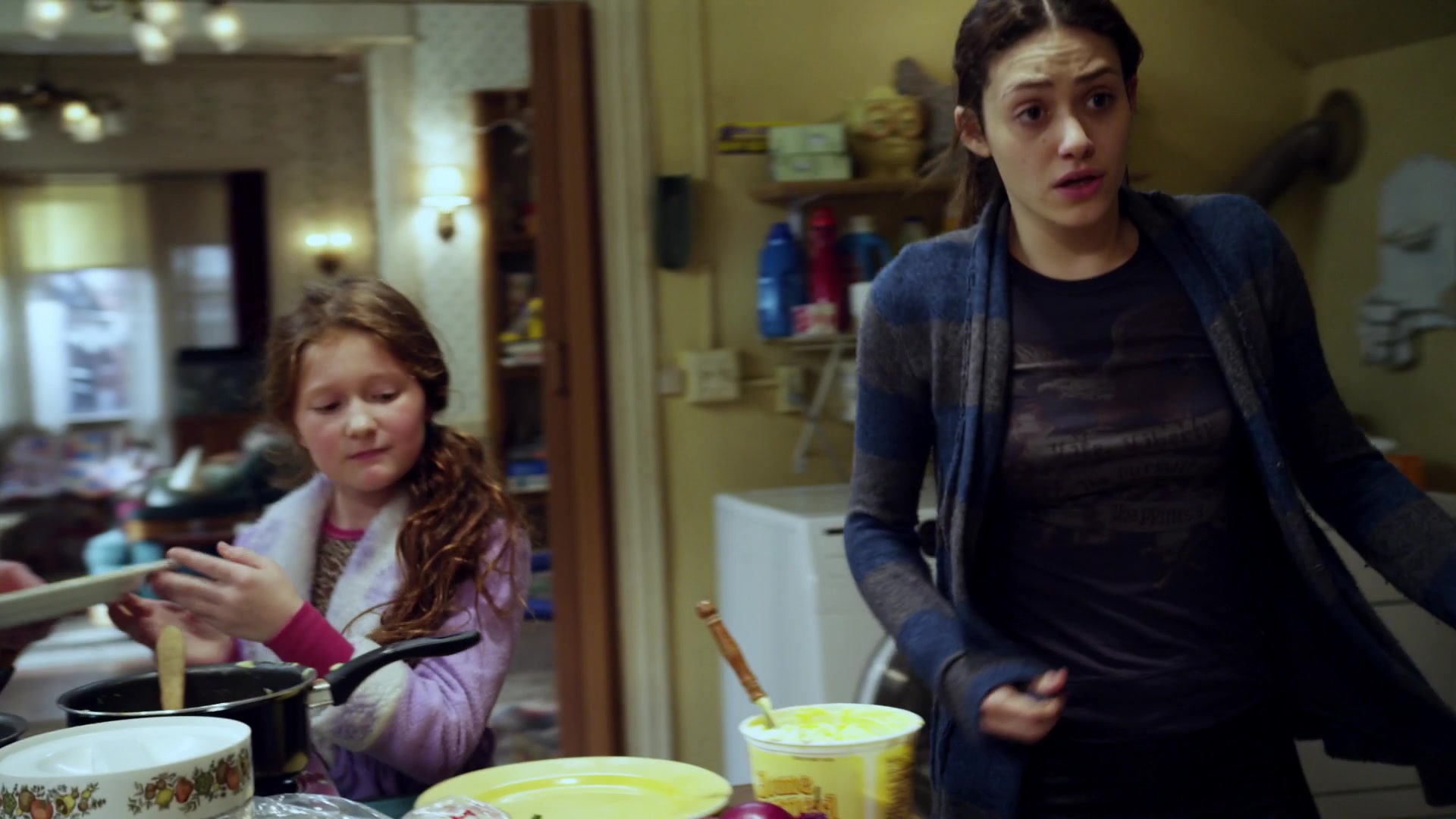 Shameless_US_S01E03_1080p_ERW_005702.jpg
