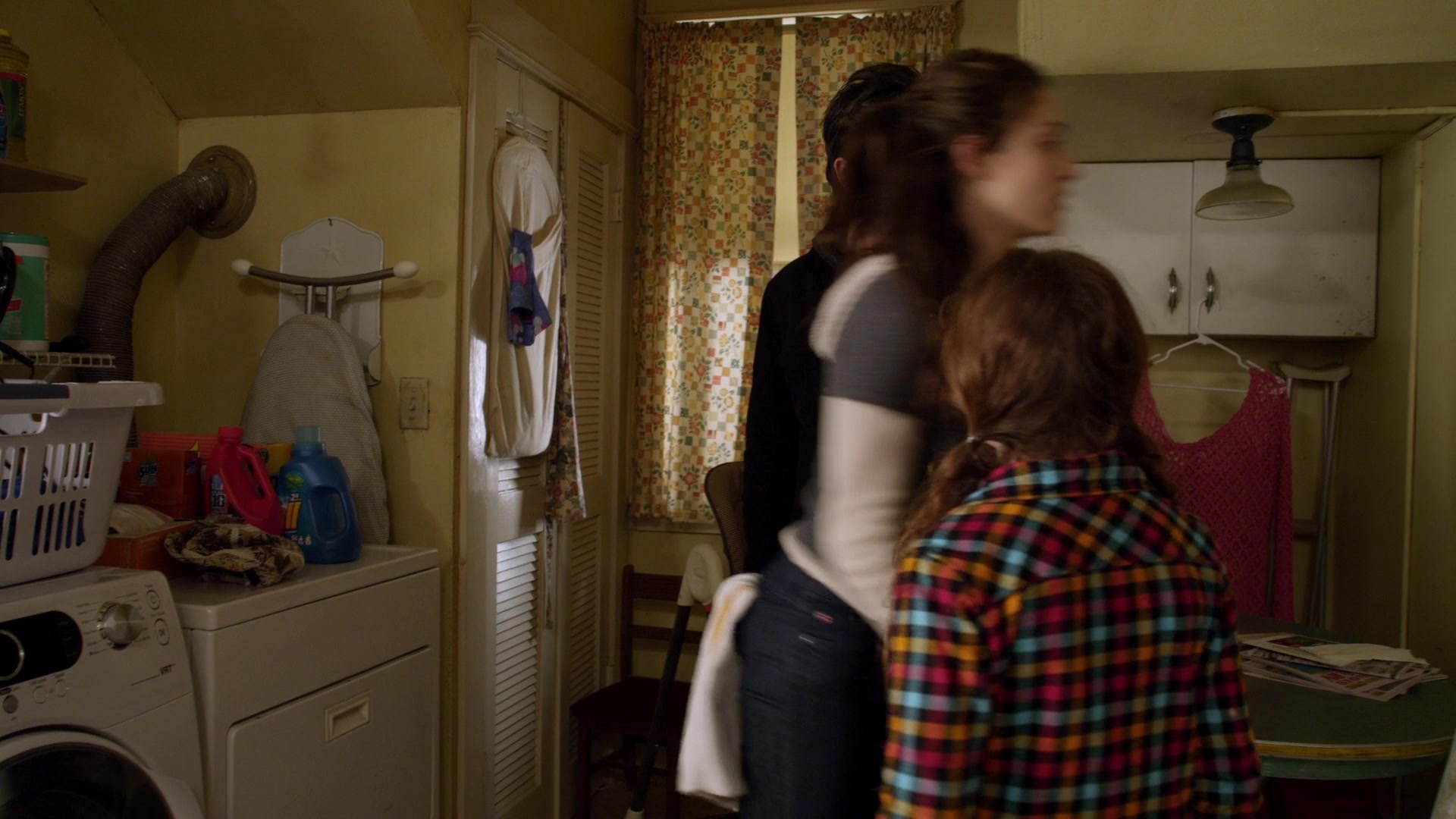 Shameless_US_S01E04_1080p_ERW_001684.jpg