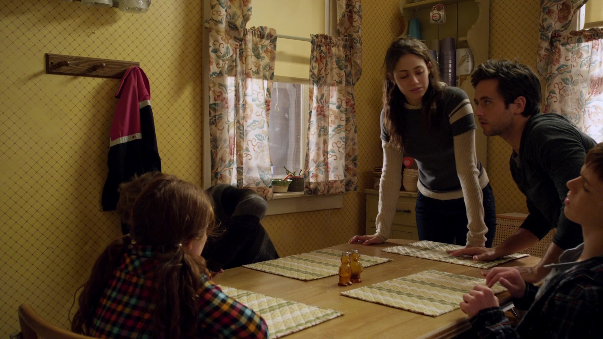 Shameless_US_S01E04_1080p_ERW_002548.jpg
