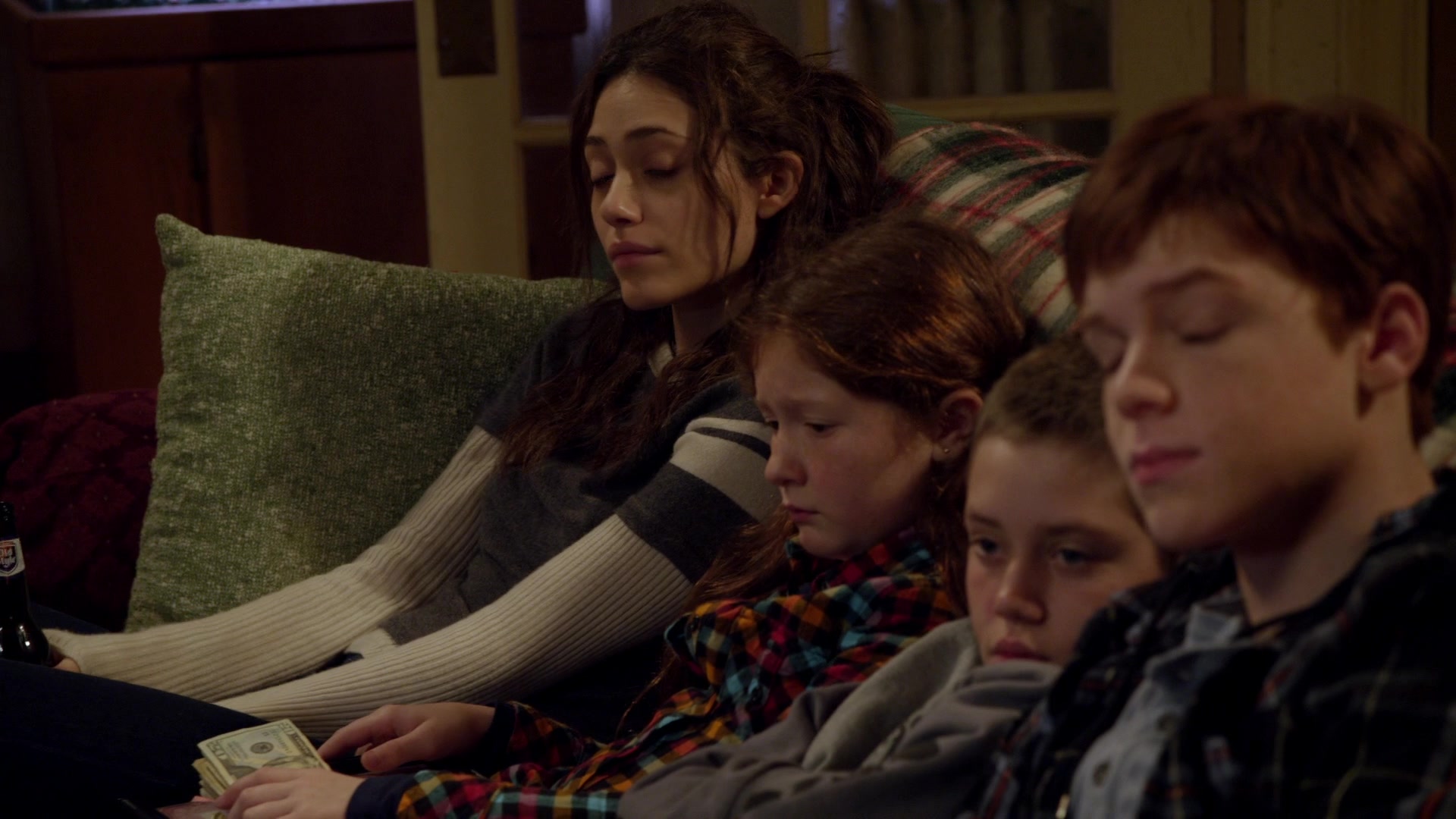 Shameless_US_S01E04_1080p_ERW_005311.jpg