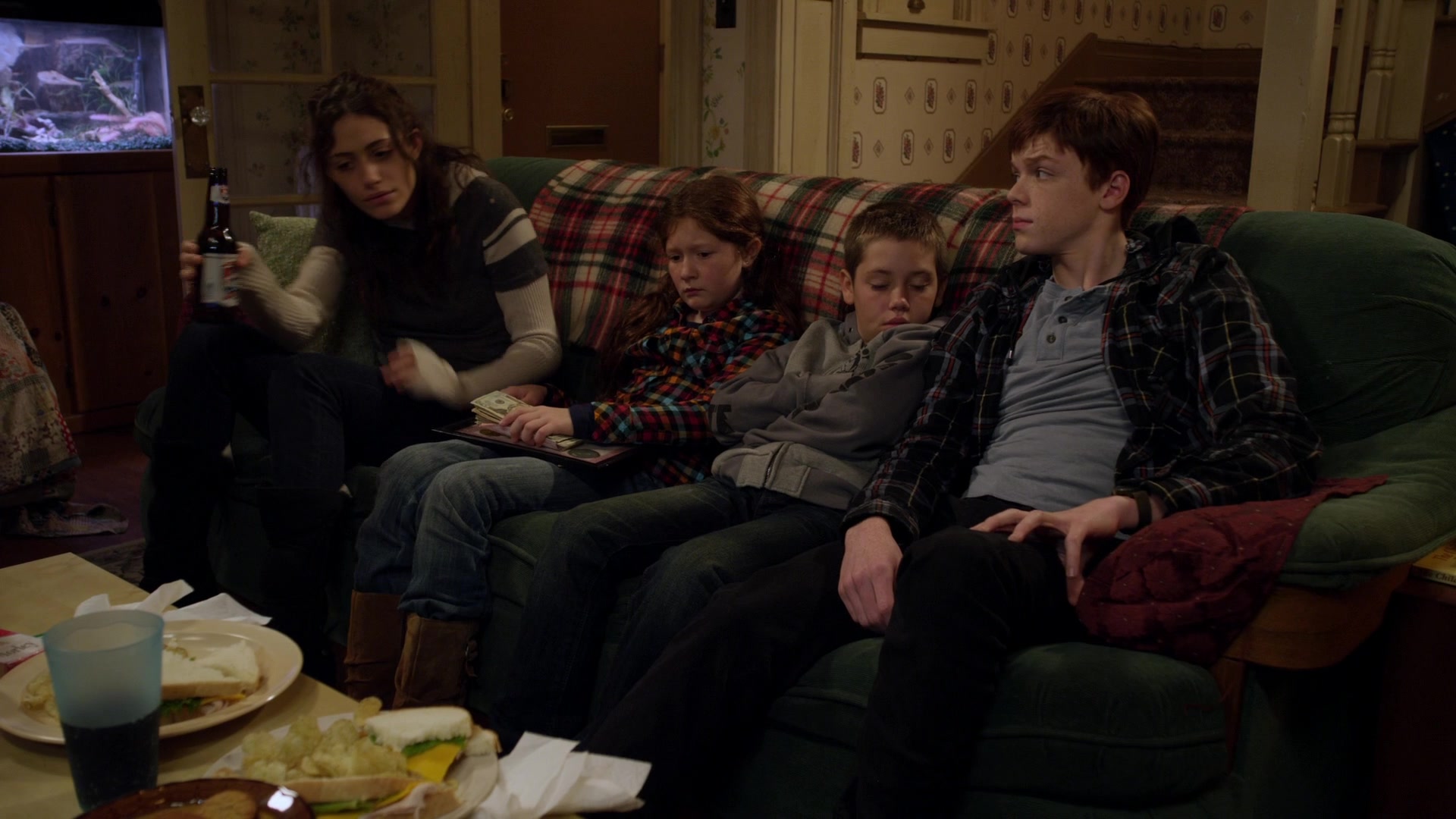 Shameless_US_S01E04_1080p_ERW_005319.jpg