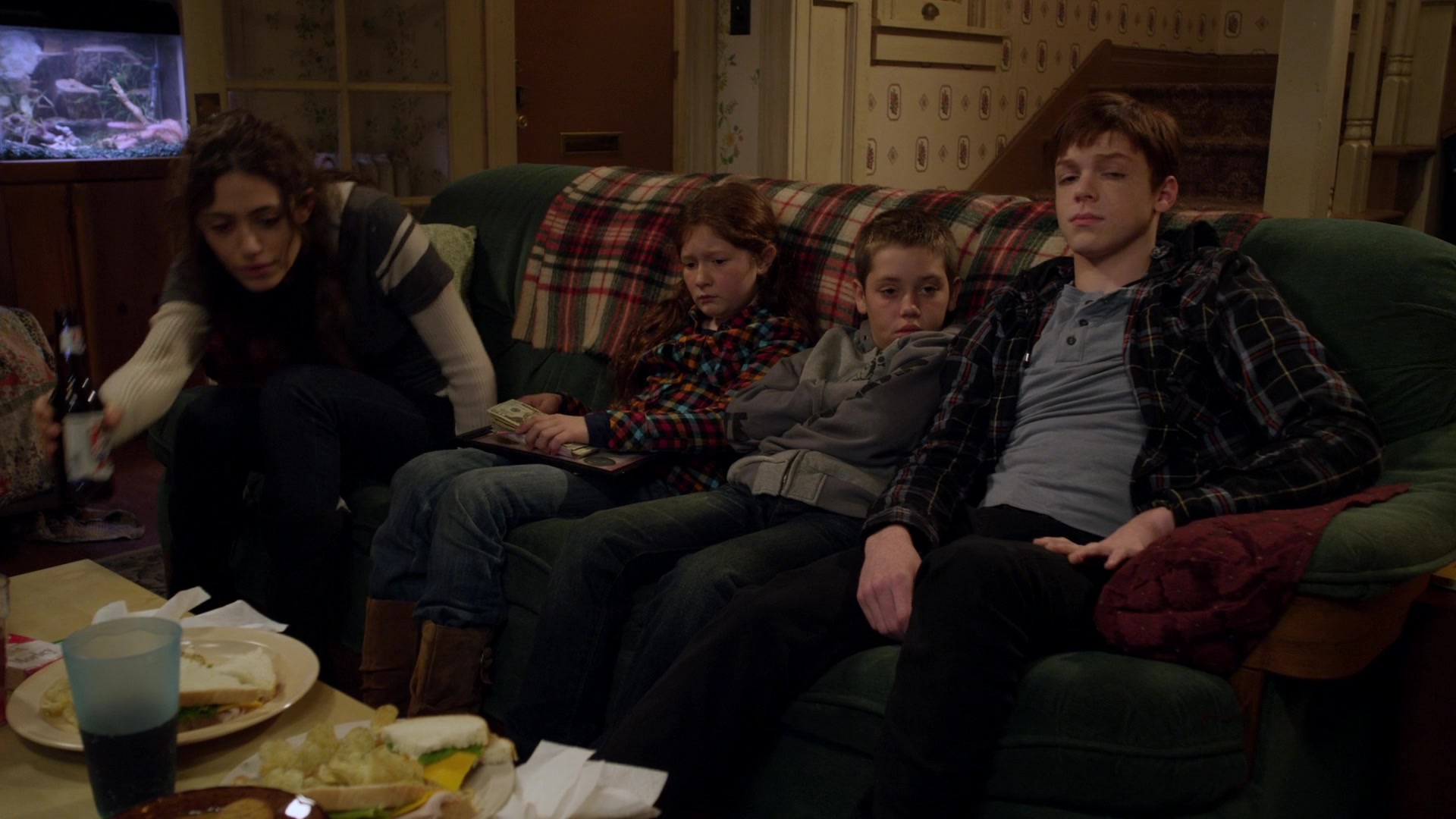 Shameless_US_S01E04_1080p_ERW_005320.jpg