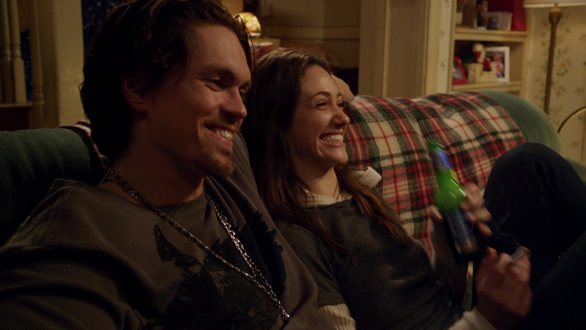 Shameless_US_S01E04_1080p_ERW_005910.jpg