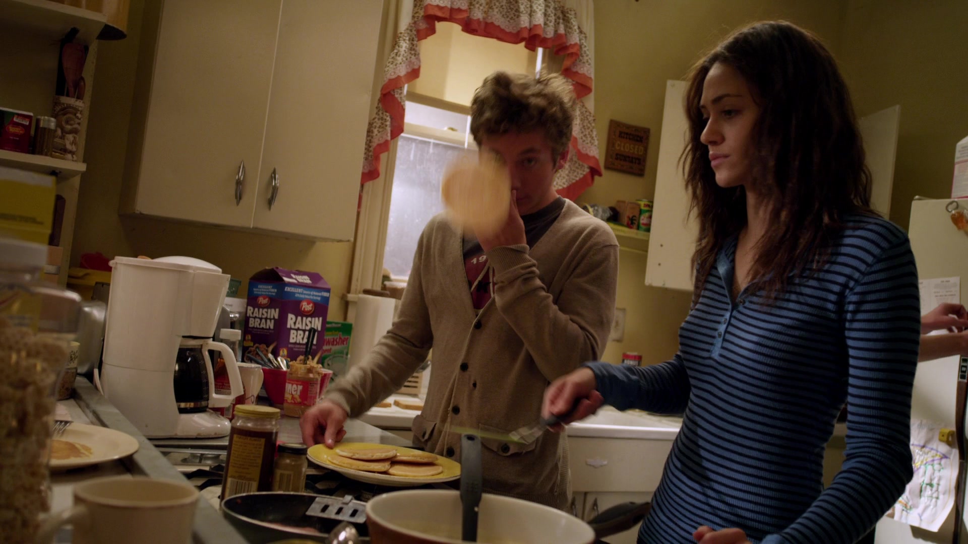 Shameless_US_S01E04_1080p_ERW_006131.jpg