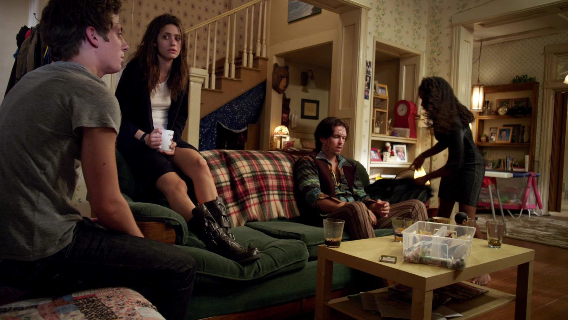 Shameless_US_S01E05_1080p_ERW_003992.jpg