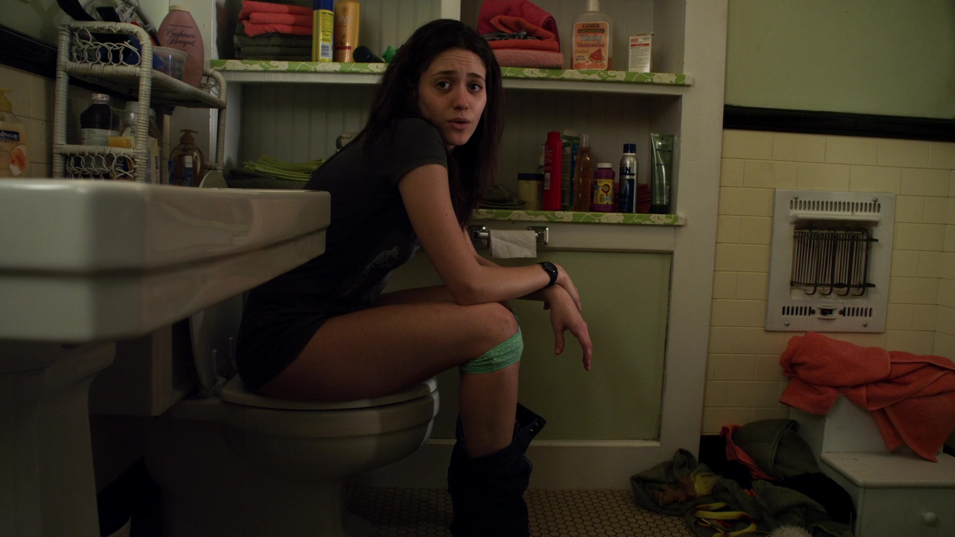 Shameless_US_S01E07_1080p_ERW_000014.jpg