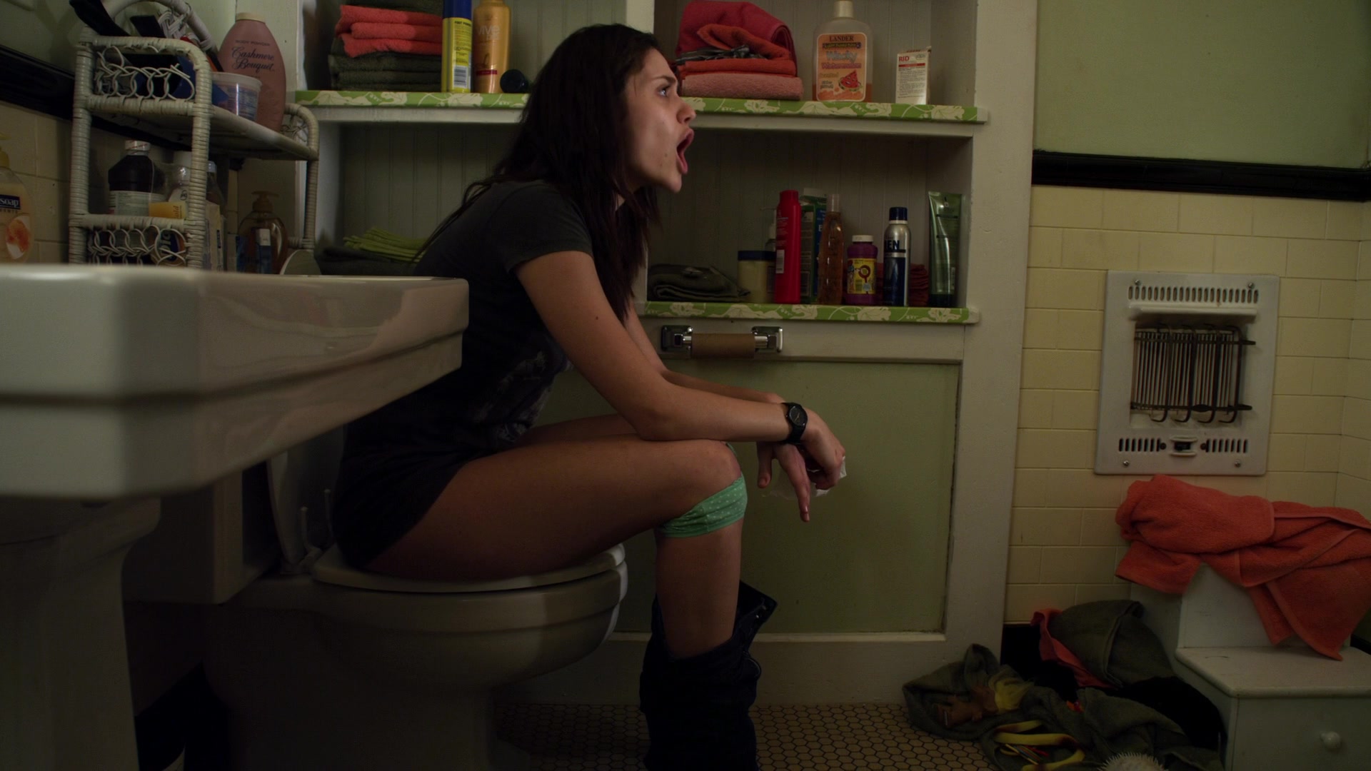 Shameless_US_S01E07_1080p_ERW_000022.jpg