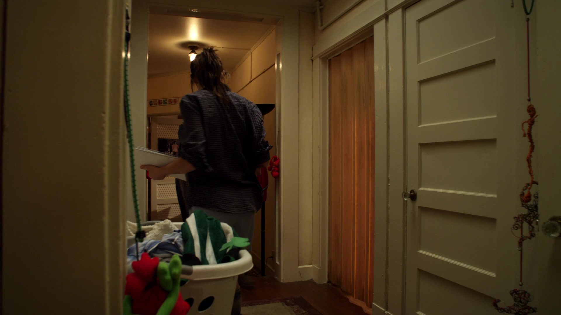 Shameless_US_S01E08_1080p_ERW_000413.jpg