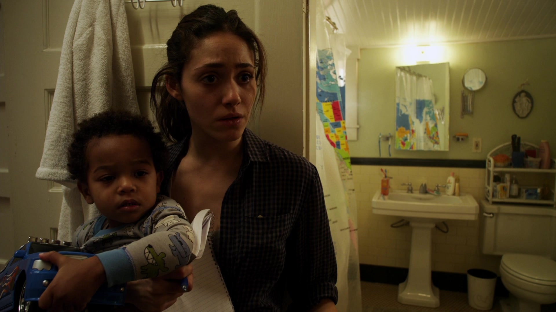 Shameless_US_S01E08_1080p_ERW_000590.jpg