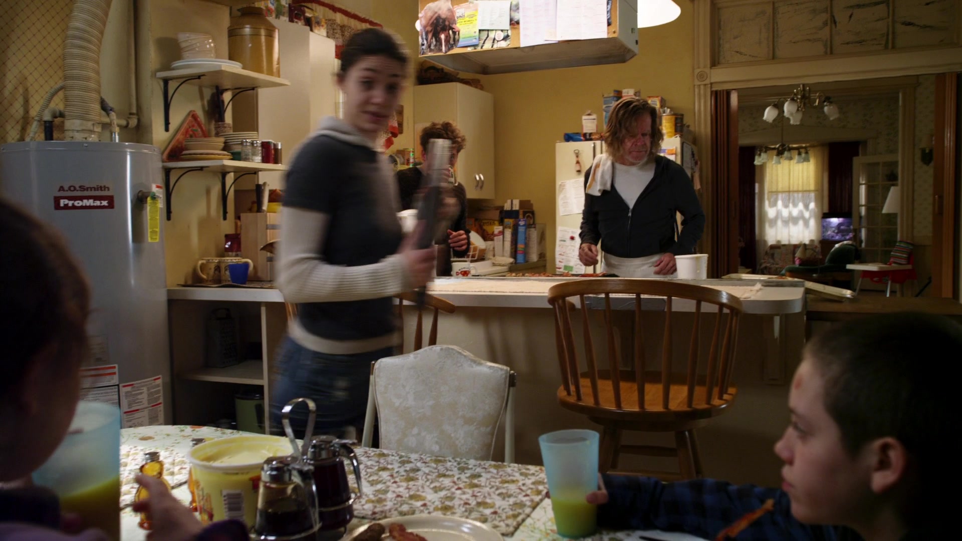 Shameless_US_S01E08_1080p_ERW_004370.jpg