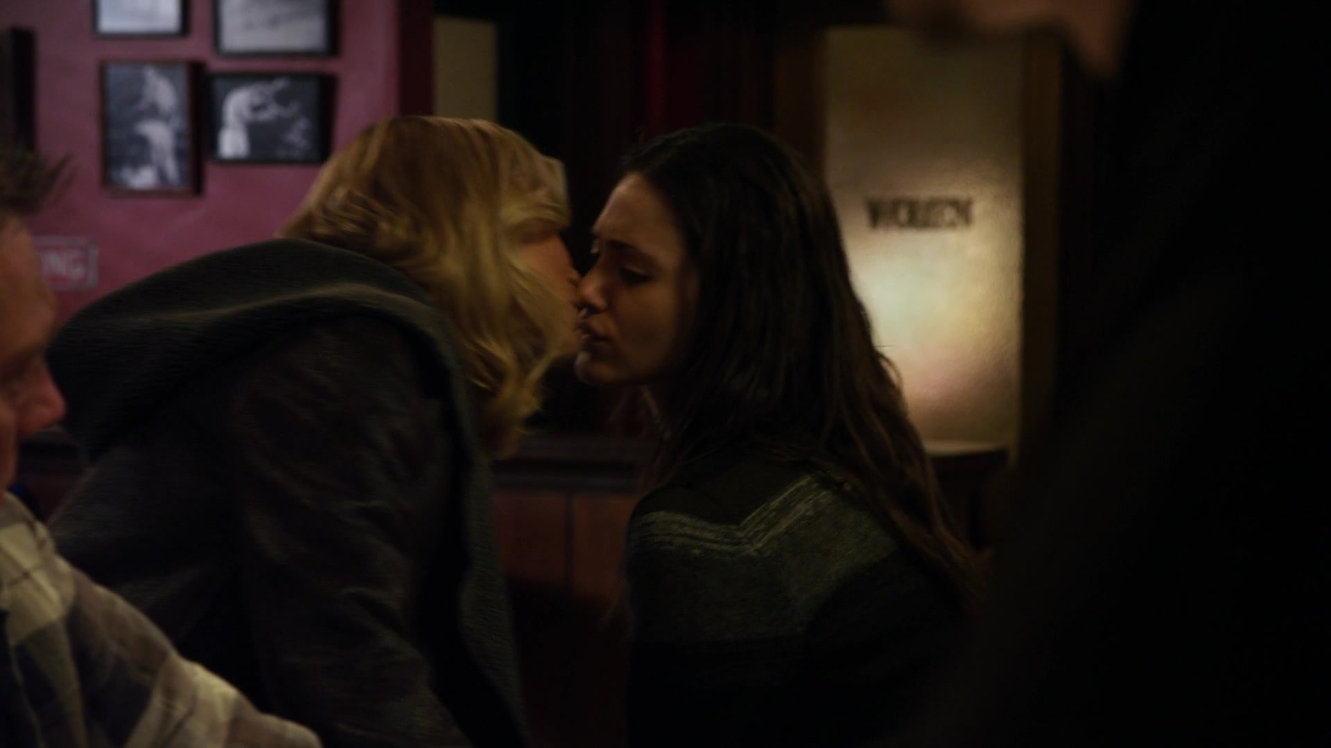 Shameless_US_S01E11_1080p_ERW_002913.jpg