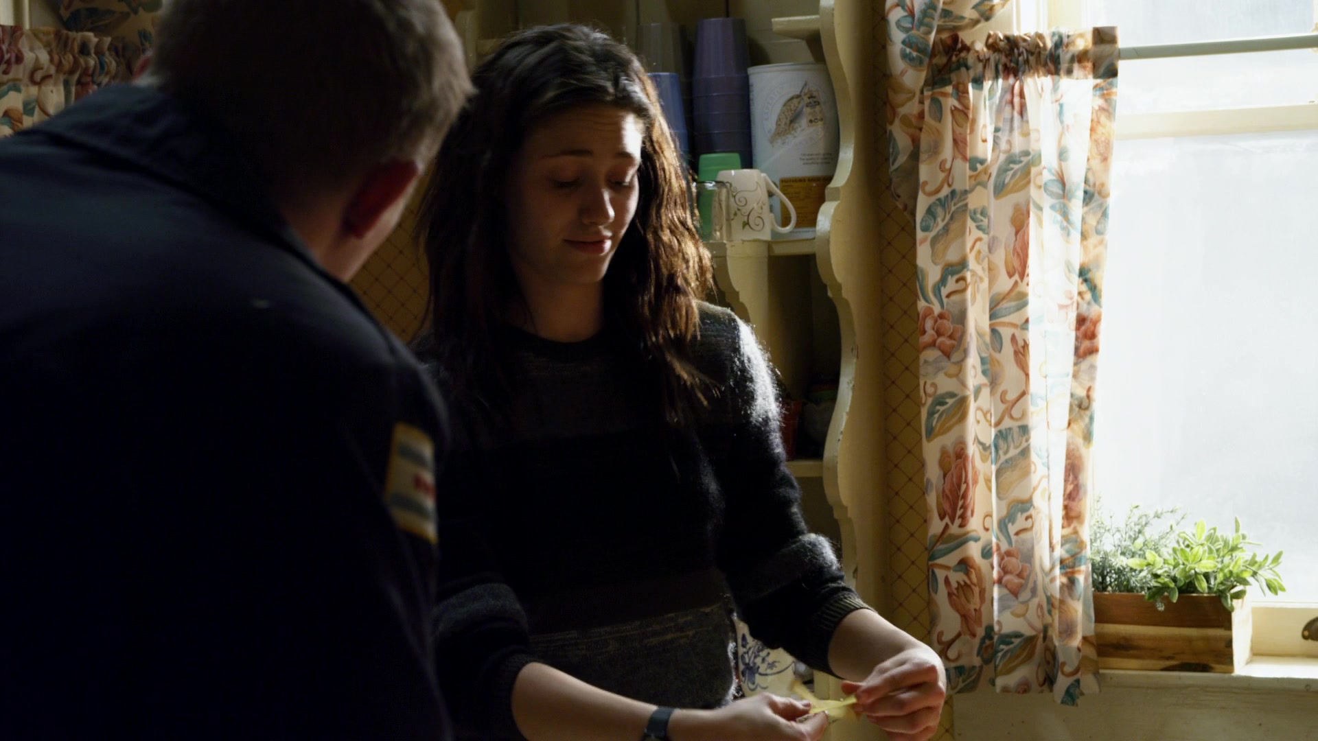 Shameless_US_S01E11_1080p_ERW_003400.jpg