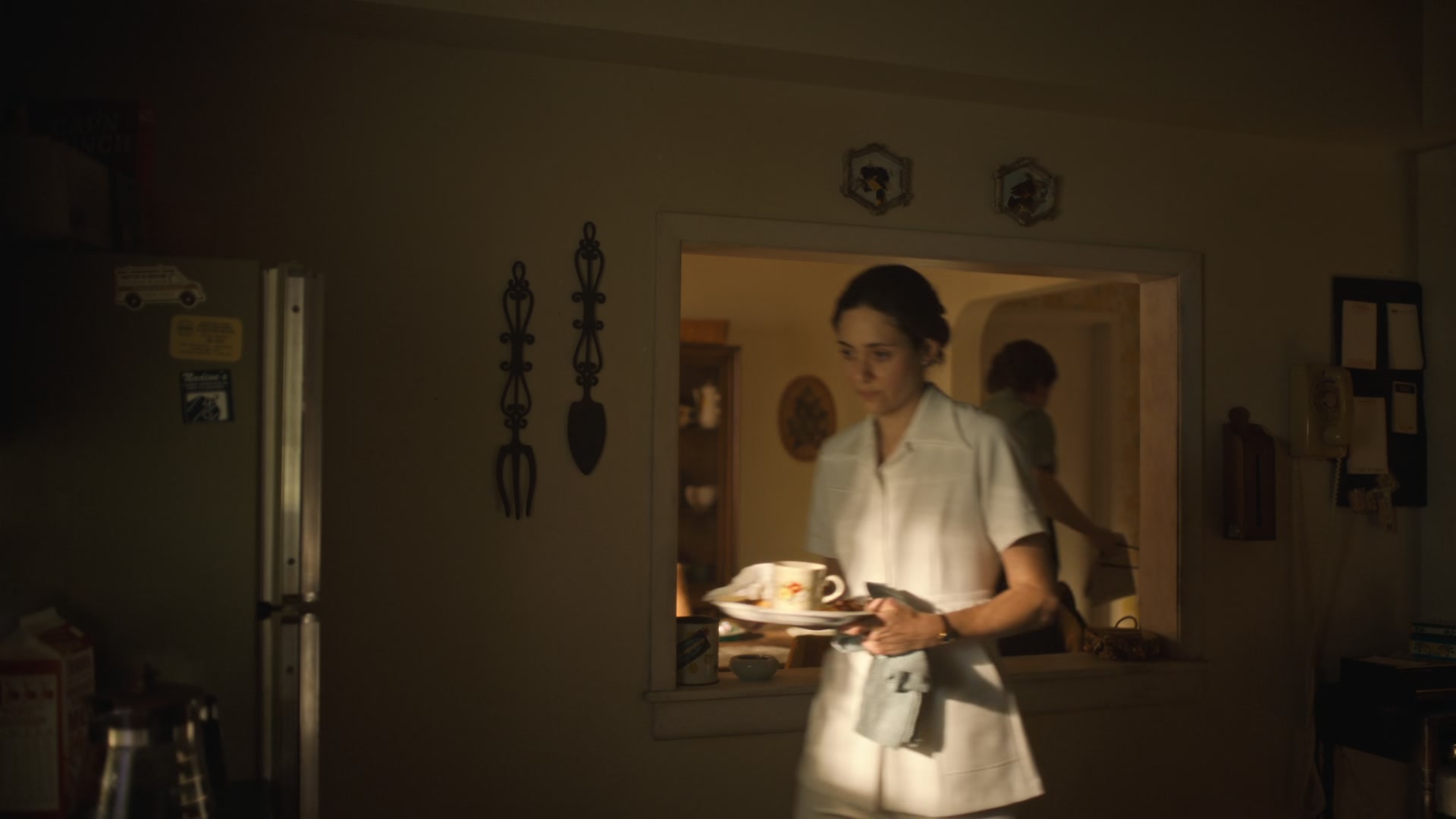 The_Crowded_Room_S01E09__Family_1080p_ERW_000086.jpg