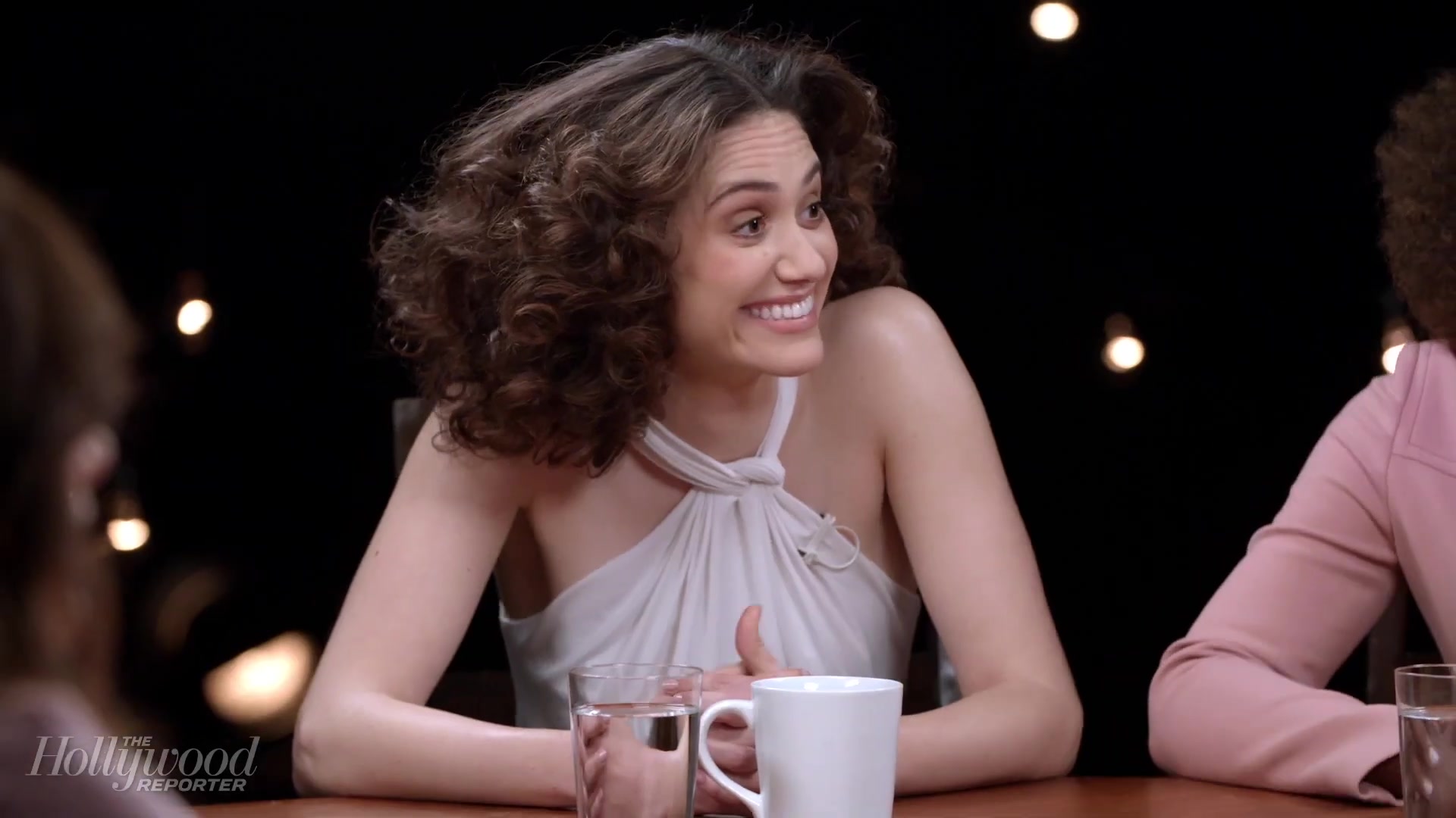 emmyrossumweb_comedyactressroundtable_hollywoodreporter17_000205.jpg