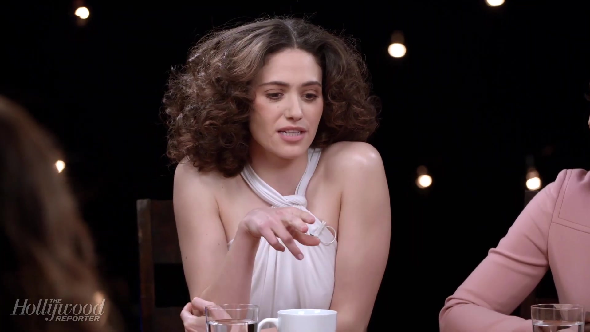 emmyrossumweb_comedyactressroundtable_hollywoodreporter17_000247.jpg