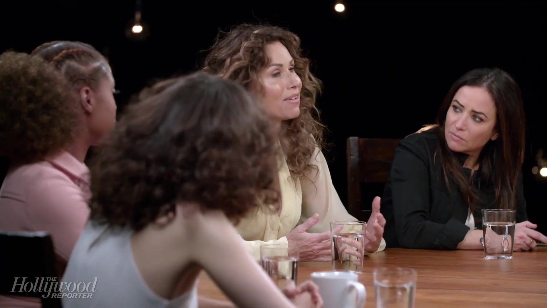 emmyrossumweb_comedyactressroundtable_hollywoodreporter17_000377.jpg