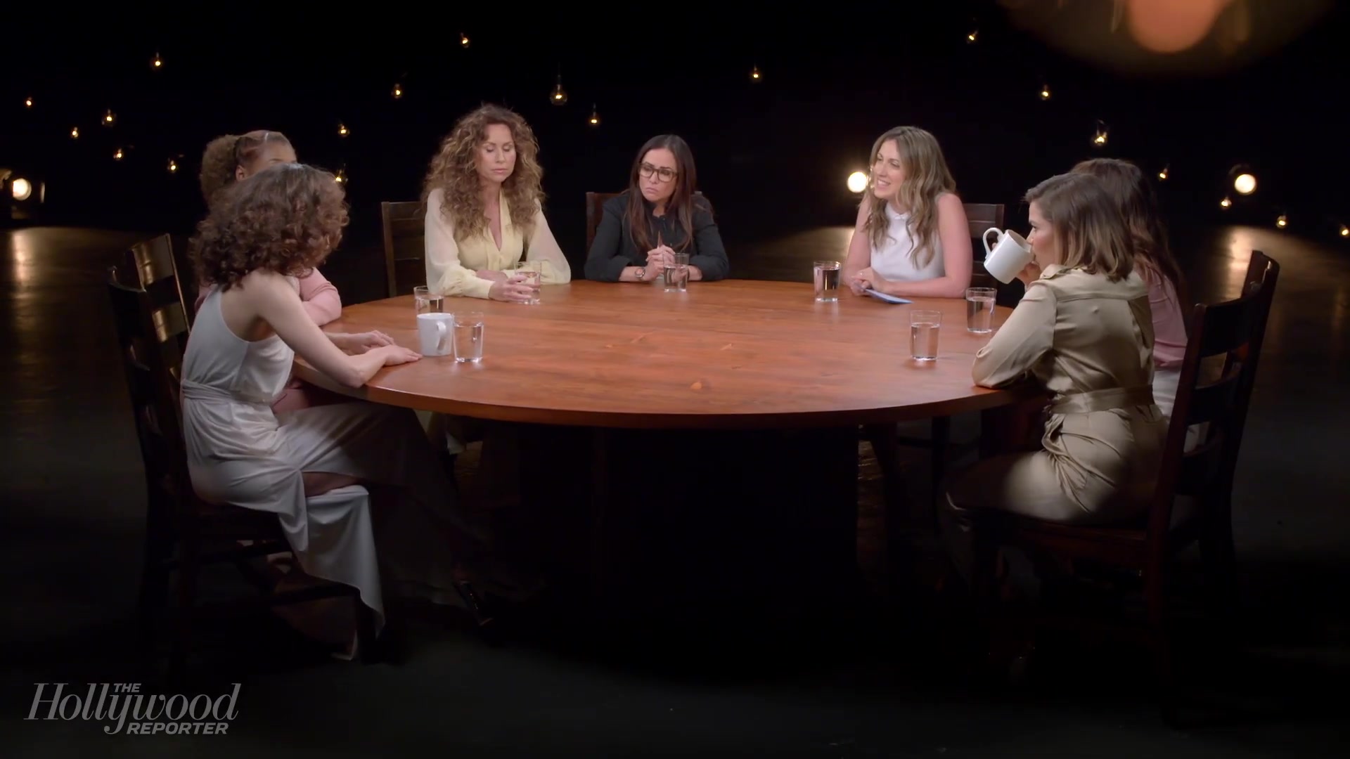 emmyrossumweb_comedyactressroundtable_hollywoodreporter17_000560.jpg