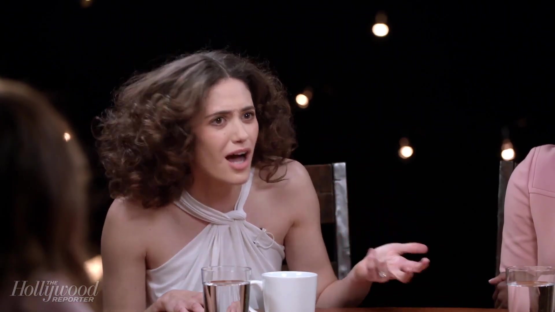 emmyrossumweb_comedyactressroundtable_hollywoodreporter17_000598.jpg
