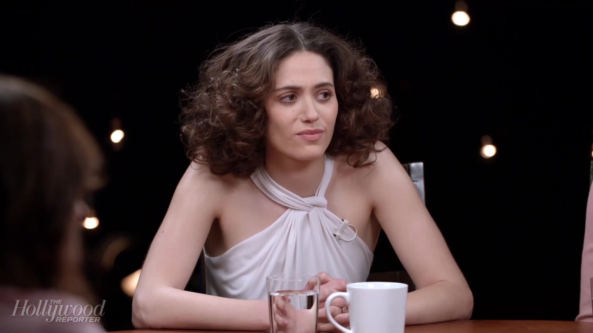 emmyrossumweb_comedyactressroundtable_hollywoodreporter17_001055.jpg