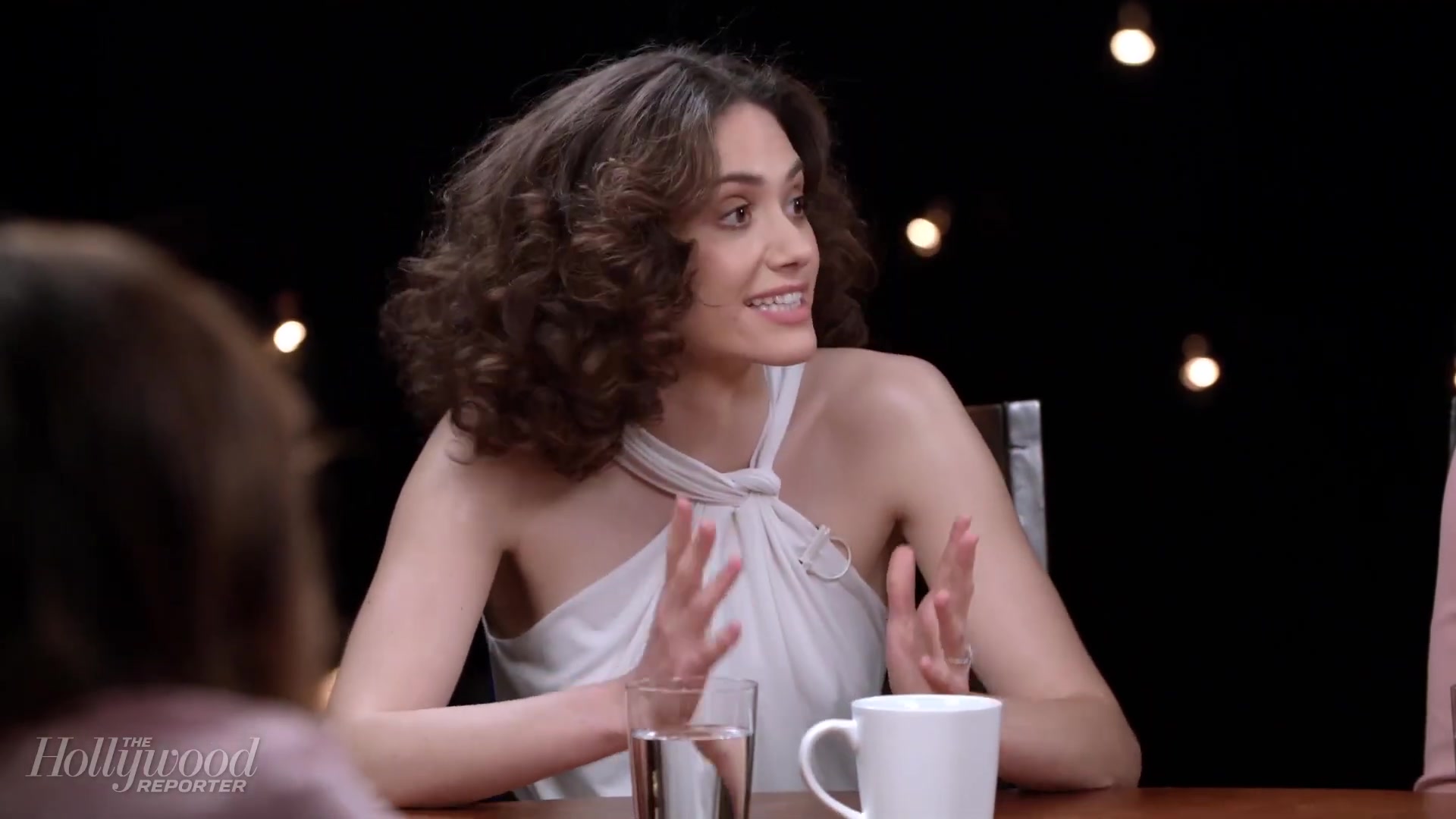 emmyrossumweb_comedyactressroundtable_hollywoodreporter17_001084.jpg