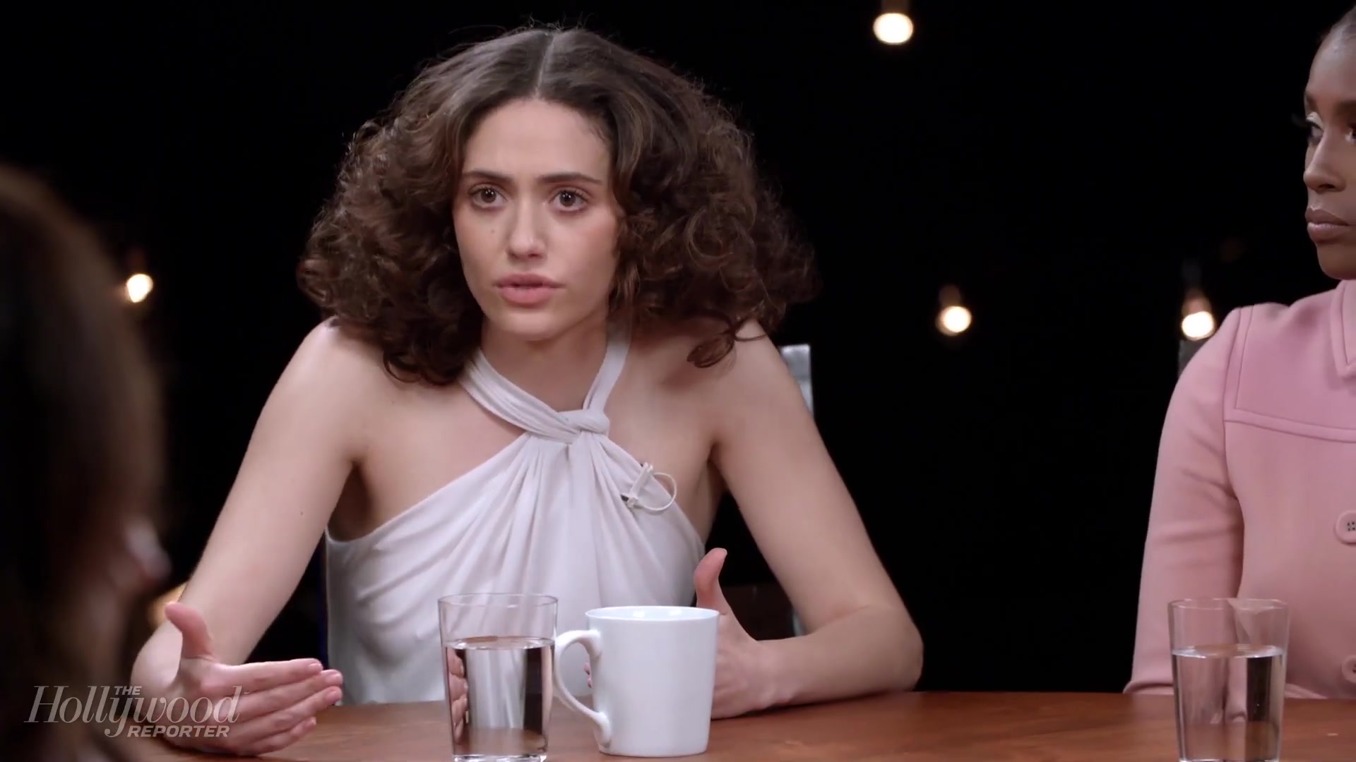 emmyrossumweb_comedyactressroundtable_hollywoodreporter17_001456.jpg