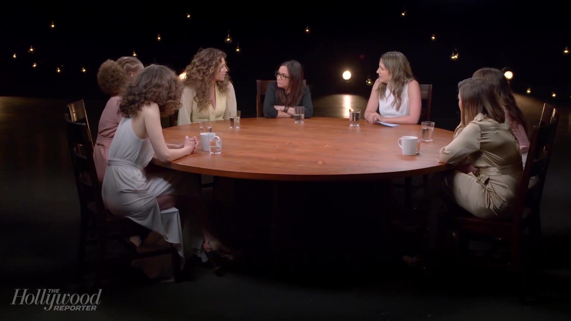 emmyrossumweb_comedyactressroundtable_hollywoodreporter17_001713.jpg