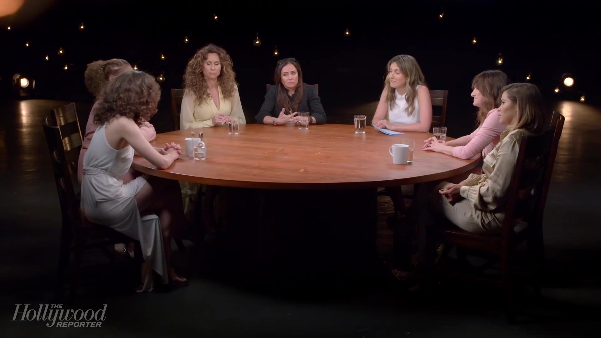 emmyrossumweb_comedyactressroundtable_hollywoodreporter17_001955.jpg