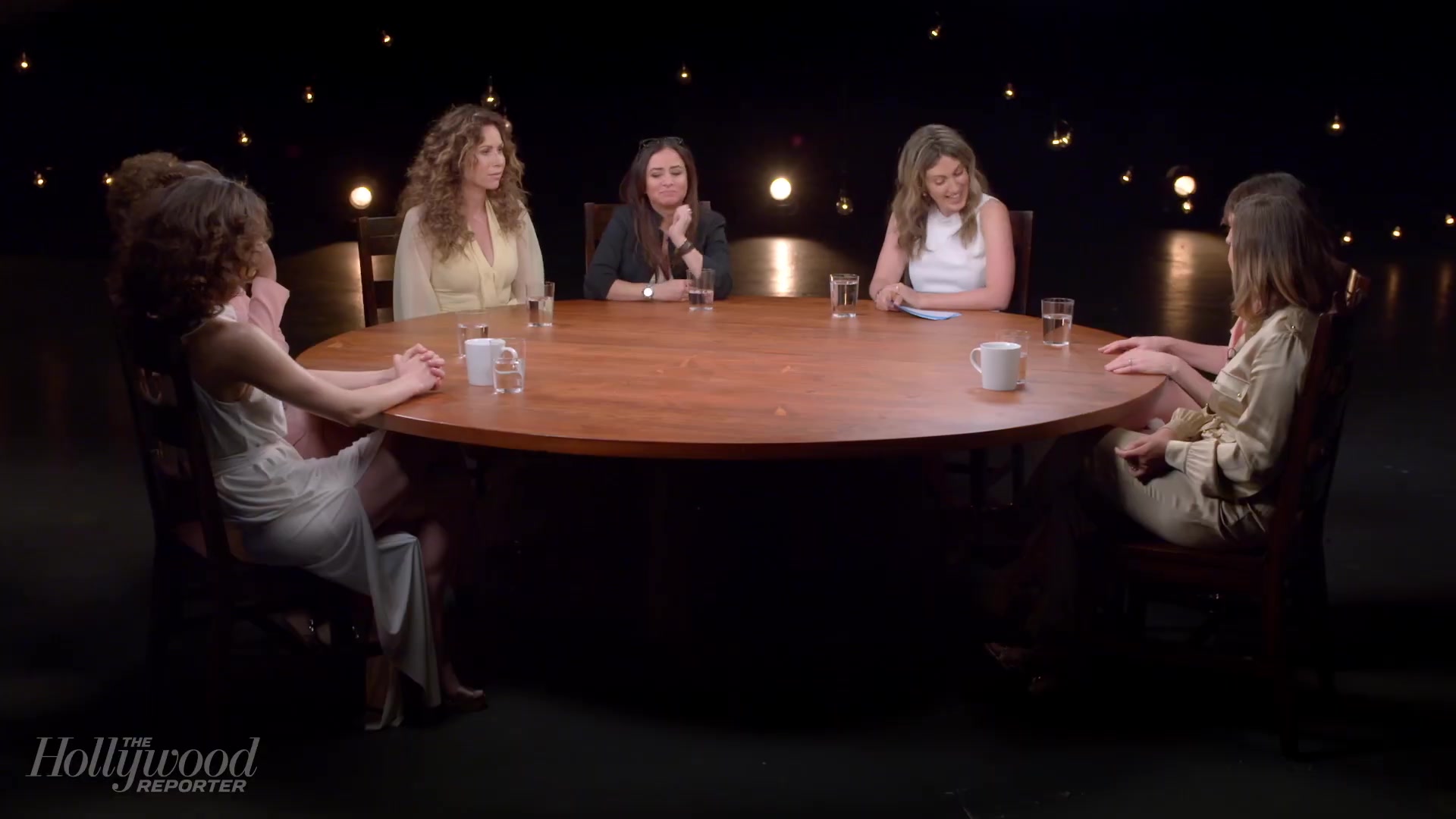emmyrossumweb_comedyactressroundtable_hollywoodreporter17_001976.jpg