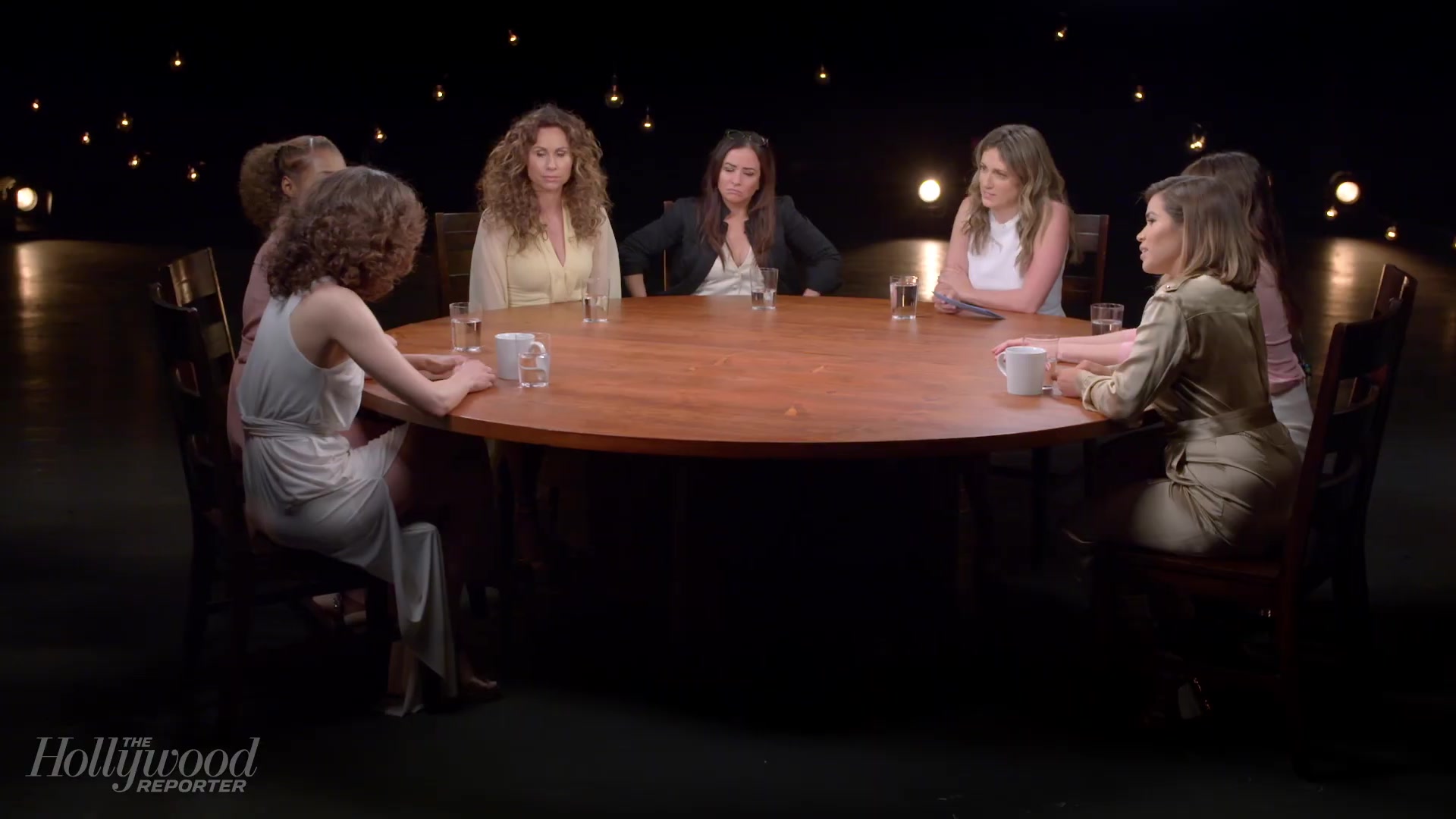 emmyrossumweb_comedyactressroundtable_hollywoodreporter17_002045.jpg