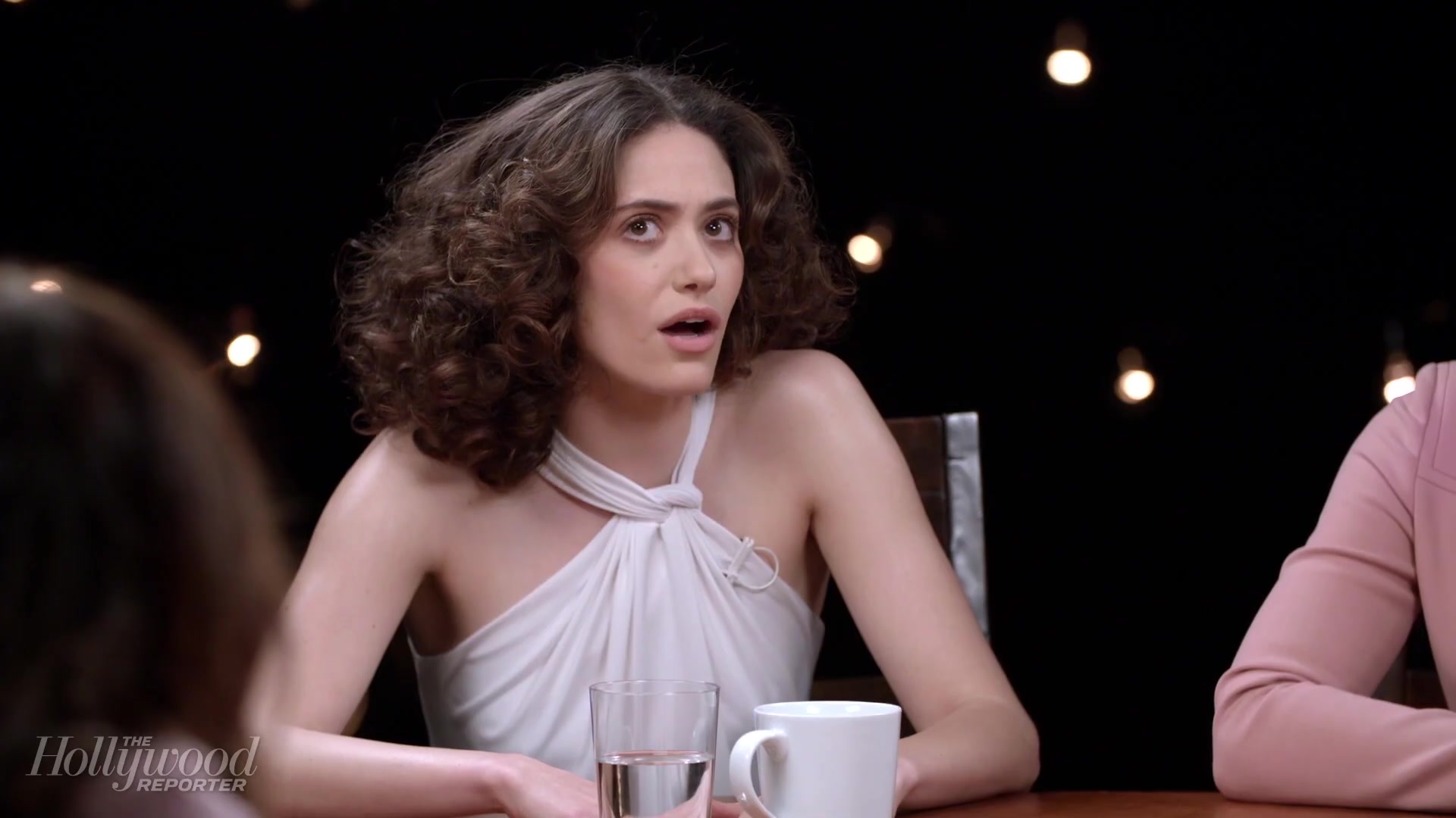 emmyrossumweb_comedyactressroundtable_hollywoodreporter17_002056.jpg
