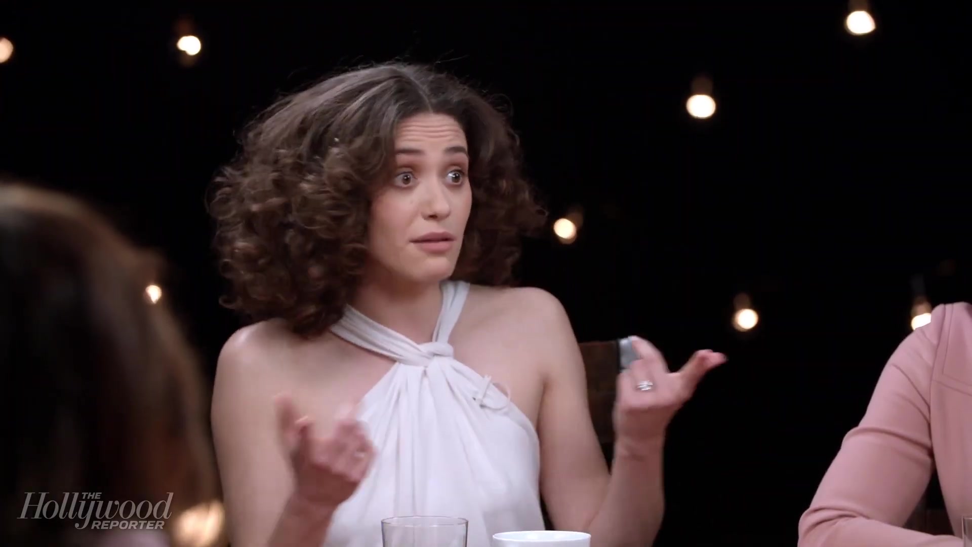emmyrossumweb_comedyactressroundtable_hollywoodreporter17_002077.jpg