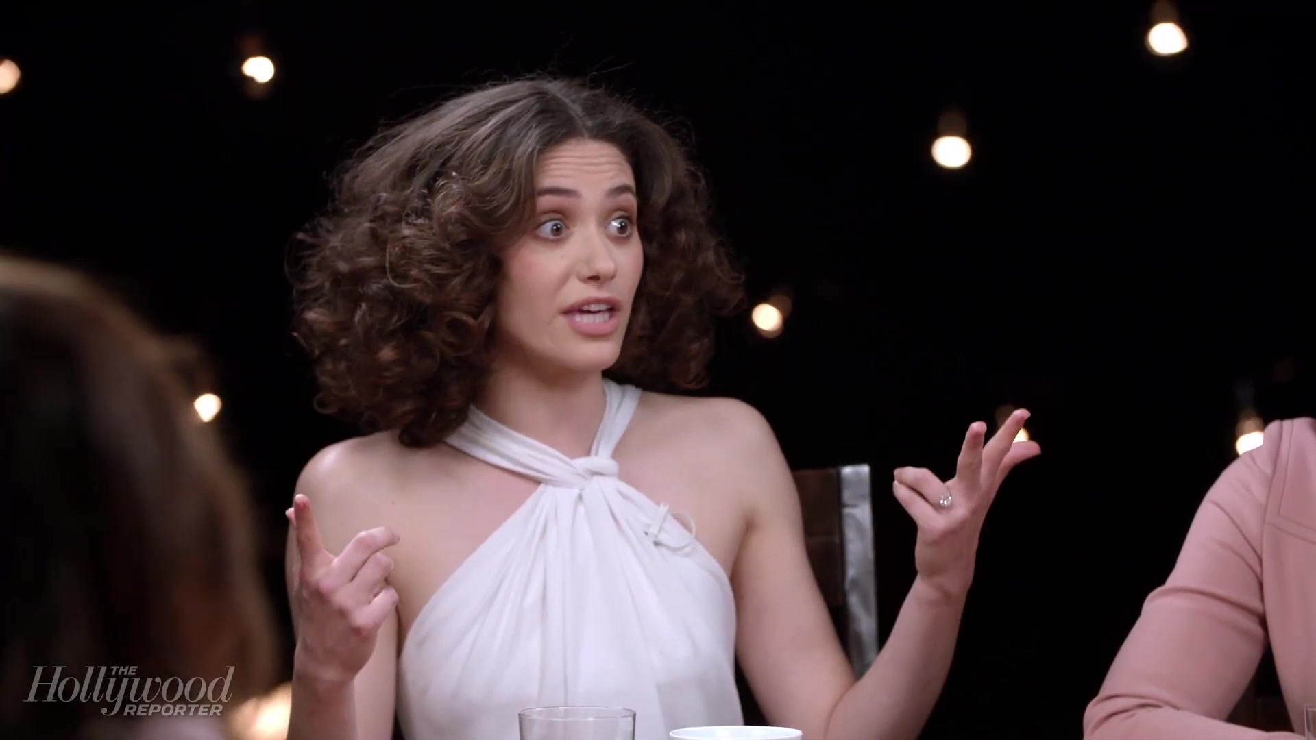 emmyrossumweb_comedyactressroundtable_hollywoodreporter17_002079.jpg