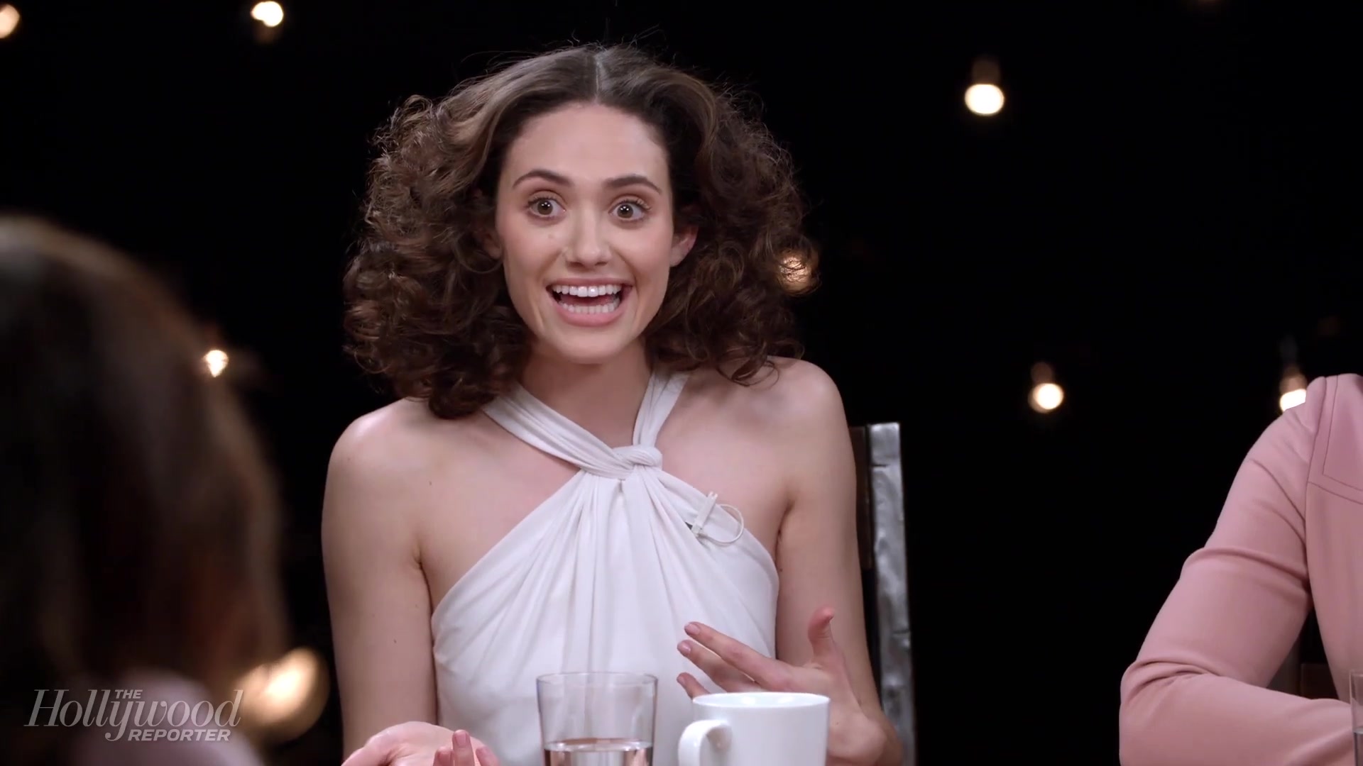 emmyrossumweb_comedyactressroundtable_hollywoodreporter17_002084.jpg