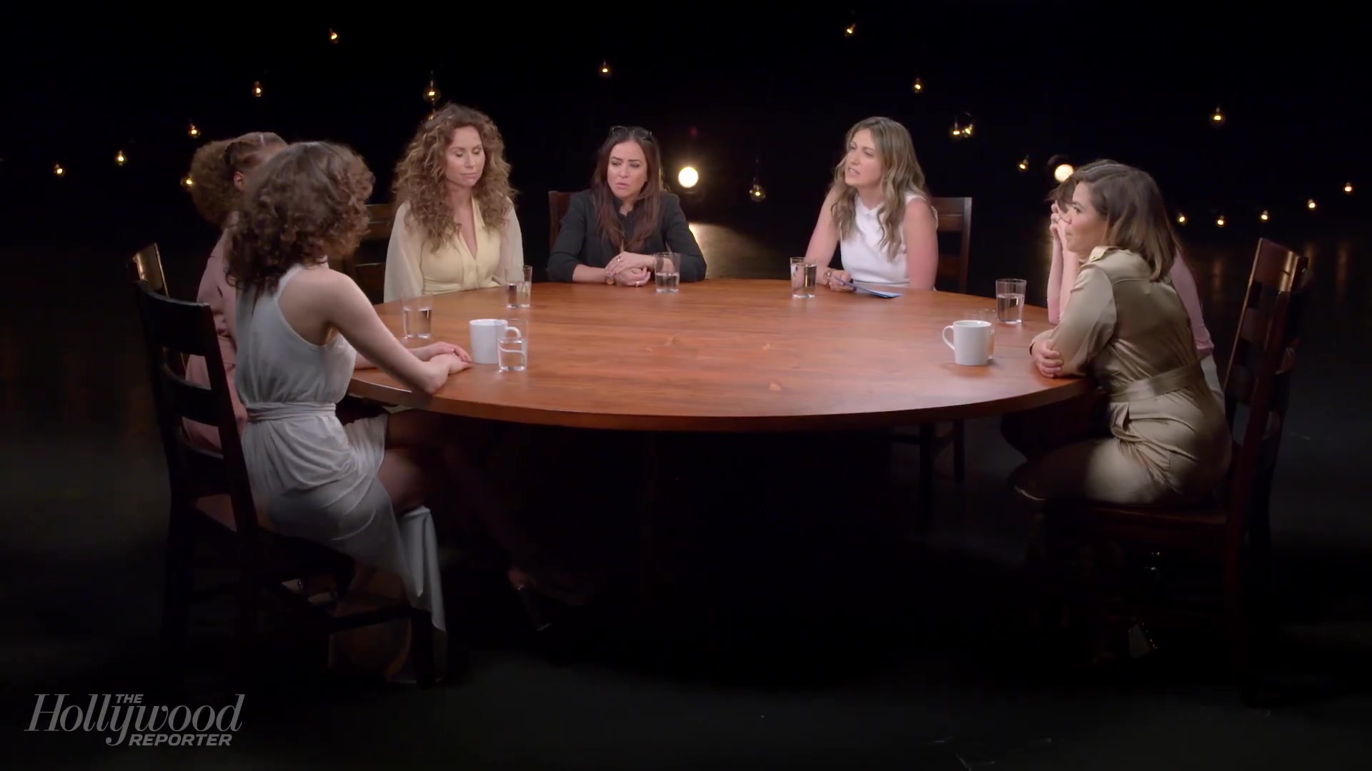 emmyrossumweb_comedyactressroundtable_hollywoodreporter17_002091.jpg