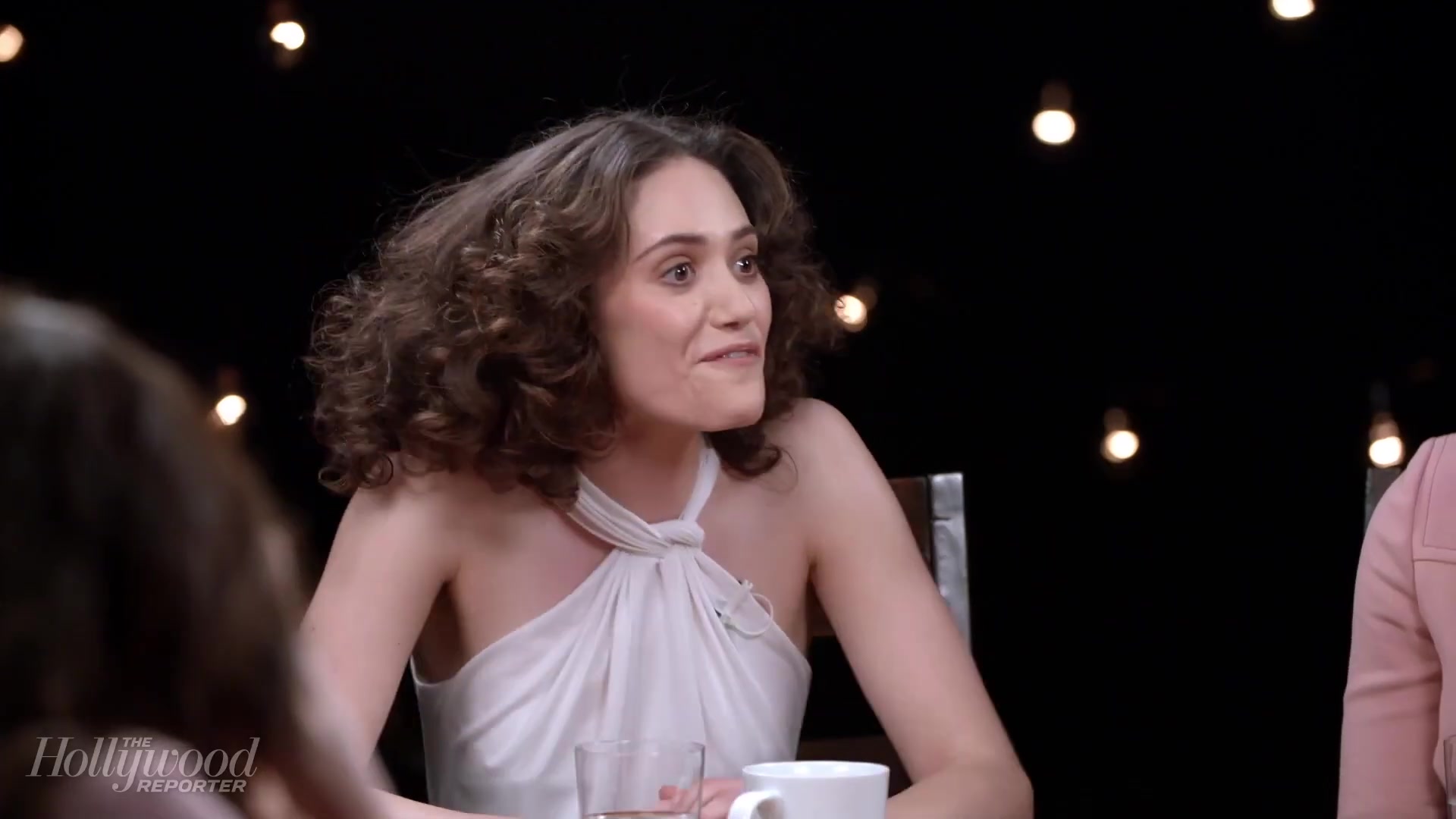 emmyrossumweb_comedyactressroundtable_hollywoodreporter17_002093.jpg