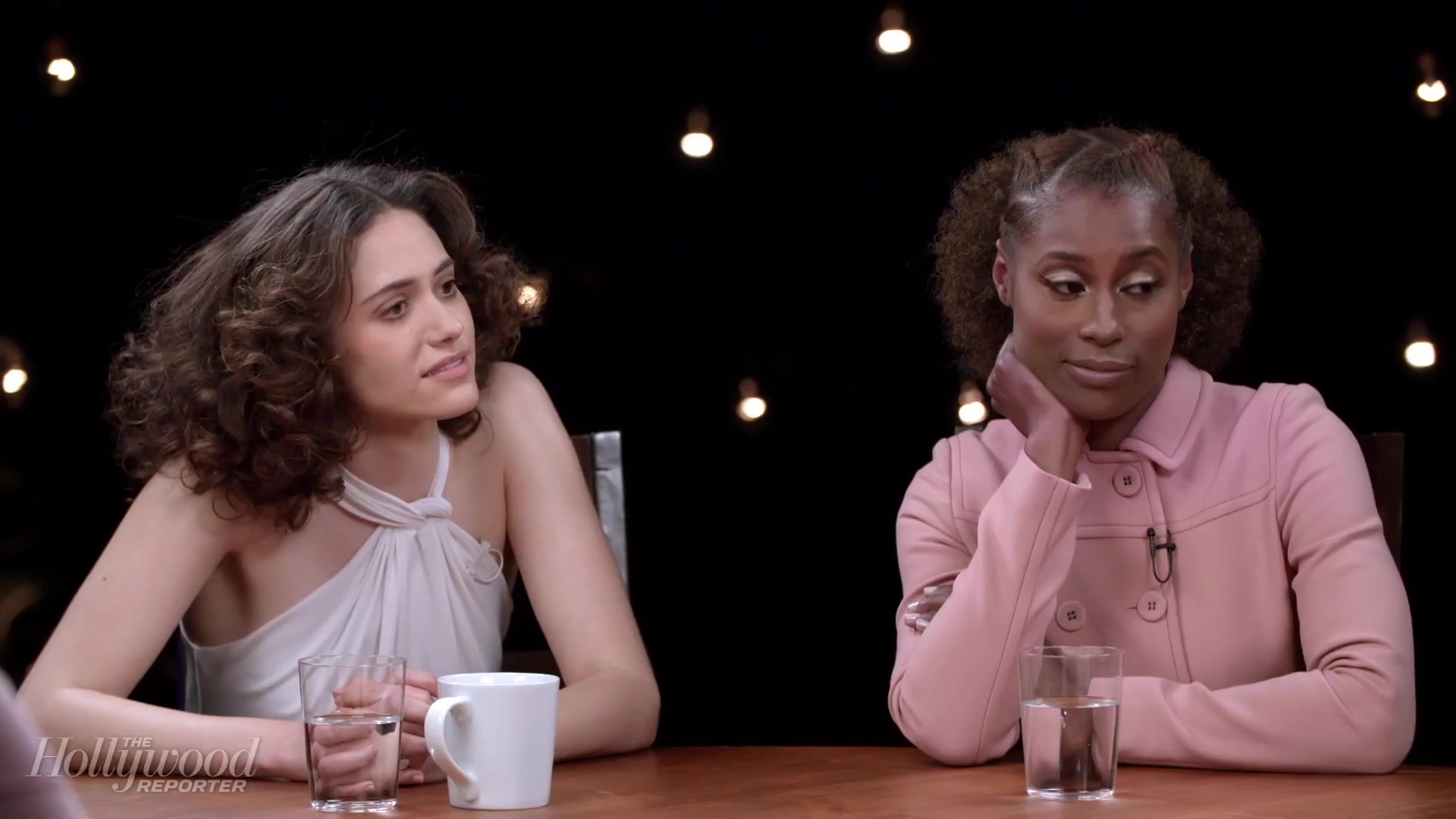 emmyrossumweb_comedyactressroundtable_hollywoodreporter17_002160.jpg