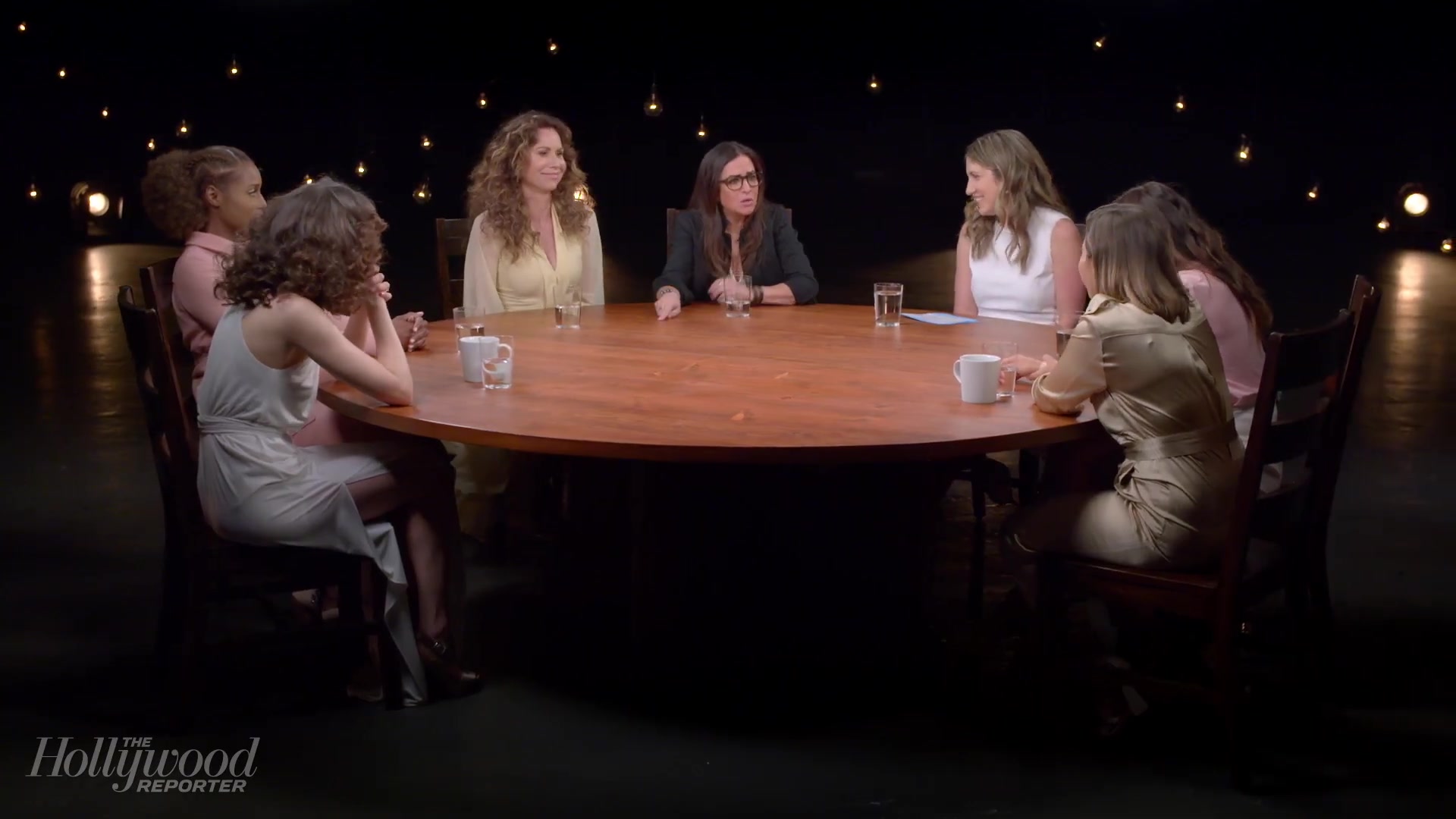 emmyrossumweb_comedyactressroundtable_hollywoodreporter17_002789.jpg